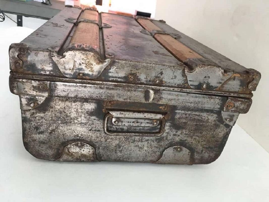Set of Eight Vintage Luggage In Good Condition For Sale In Los Angeles, CA