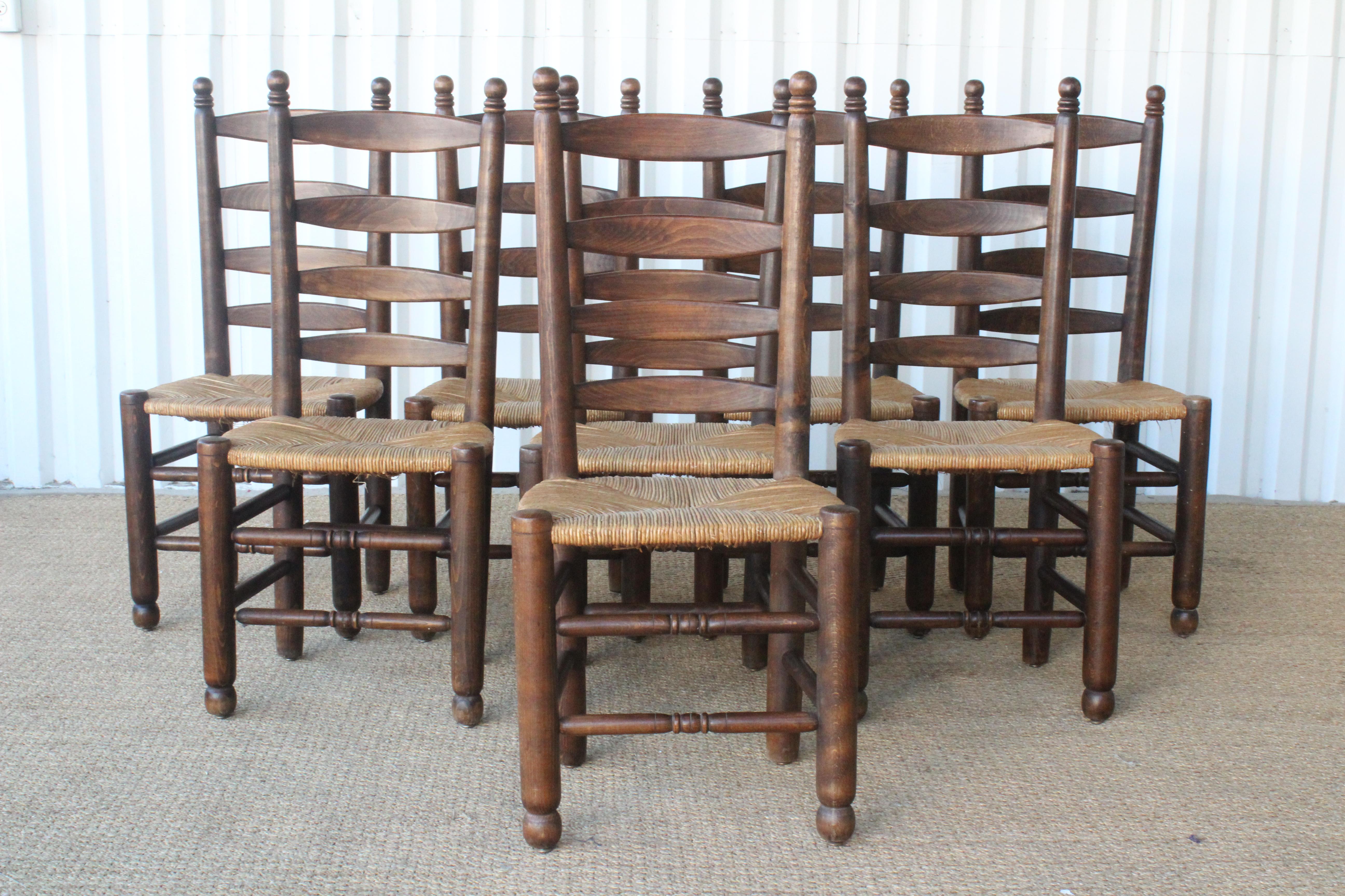 Set of Eight Vintage Oak and Rush Dining Chairs, France, 1960s In Good Condition In Los Angeles, CA