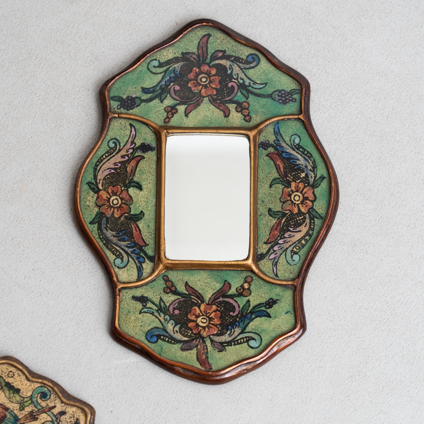 Ensemble de huit miroirs muraux péruviens vintage du milieu du siècle en bois peints à la main 3