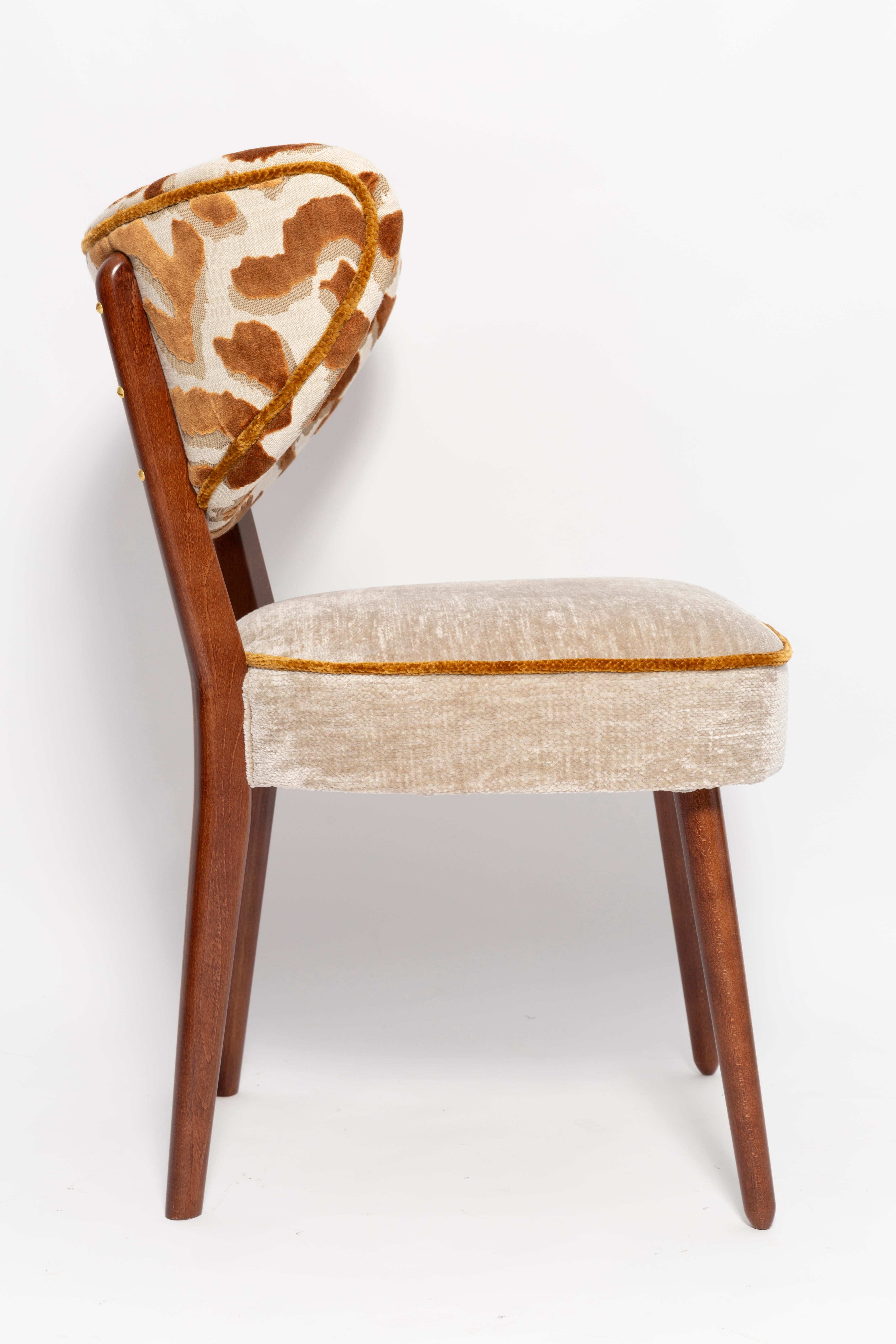 Satz von acht Vintola Studio Esszimmerstühlen, Casamance Nimbus Leopard Fabric im Zustand „Neu“ im Angebot in 05-080 Hornowek, PL