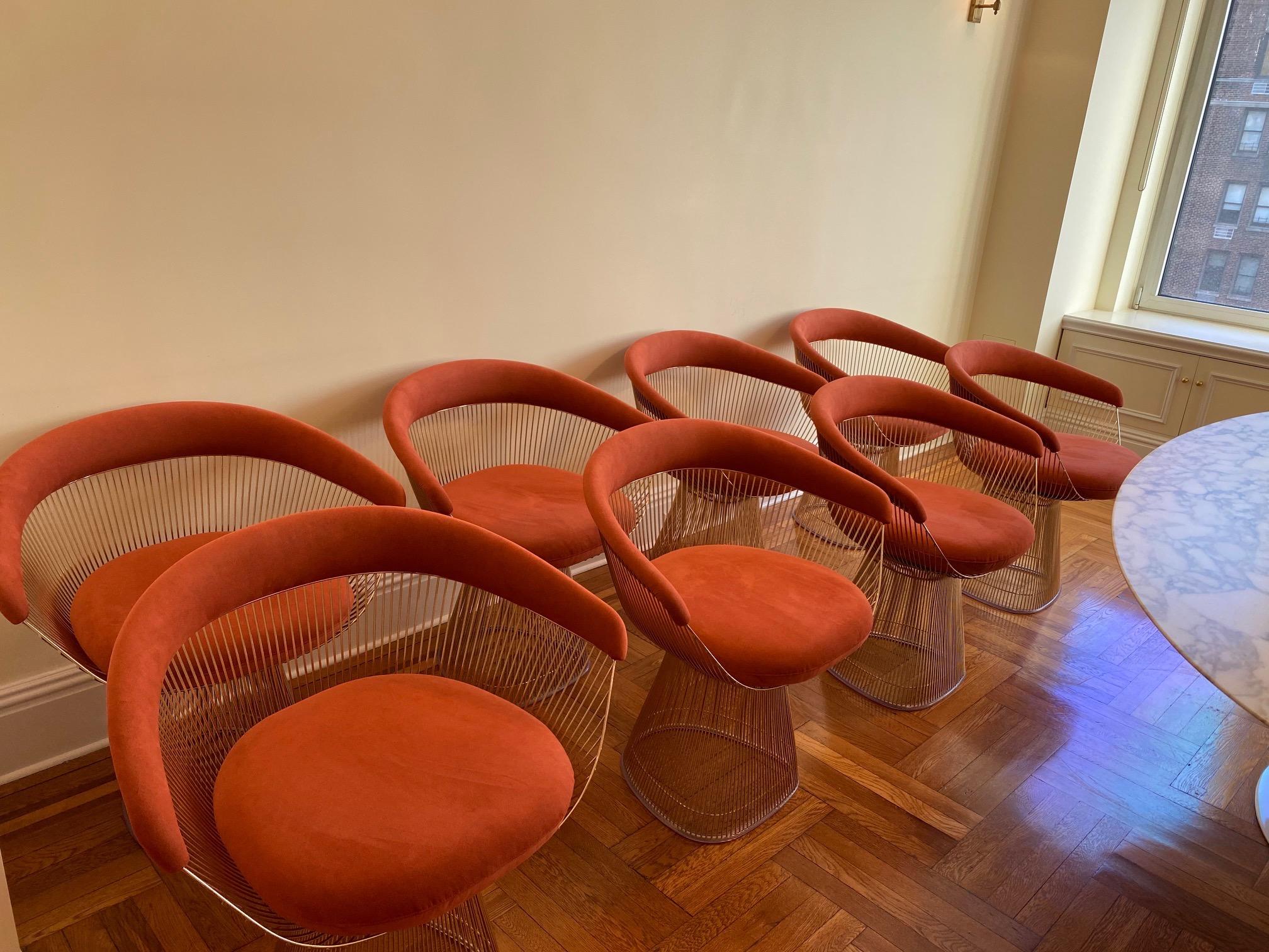Original Set of eight of Warren Platner for Knoll Wire armchairs, 1966
First presented by Warren Platner for Knoll in 1966, it is created by welding curved steel rods to circular and semi-circular frames, simultaneously serving as structure and