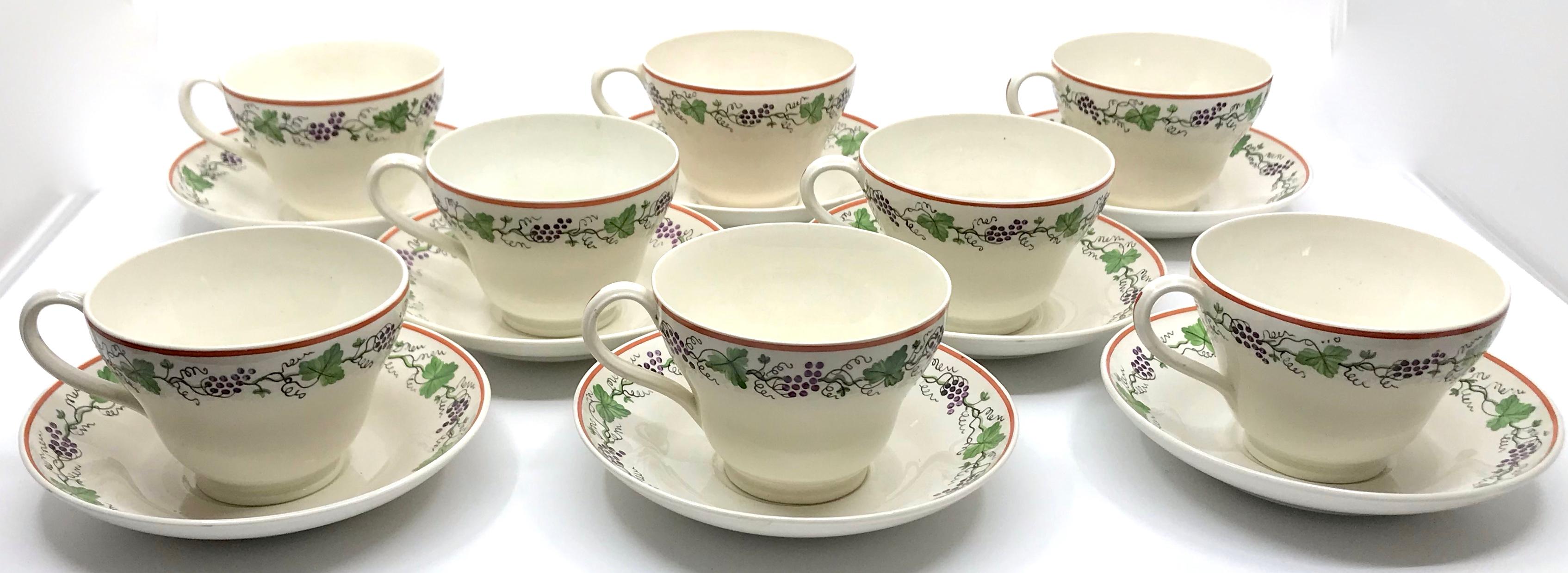 Juego de ocho tazas y platillos Wedgwood Creamware Hoja de Uva Inglés en venta
