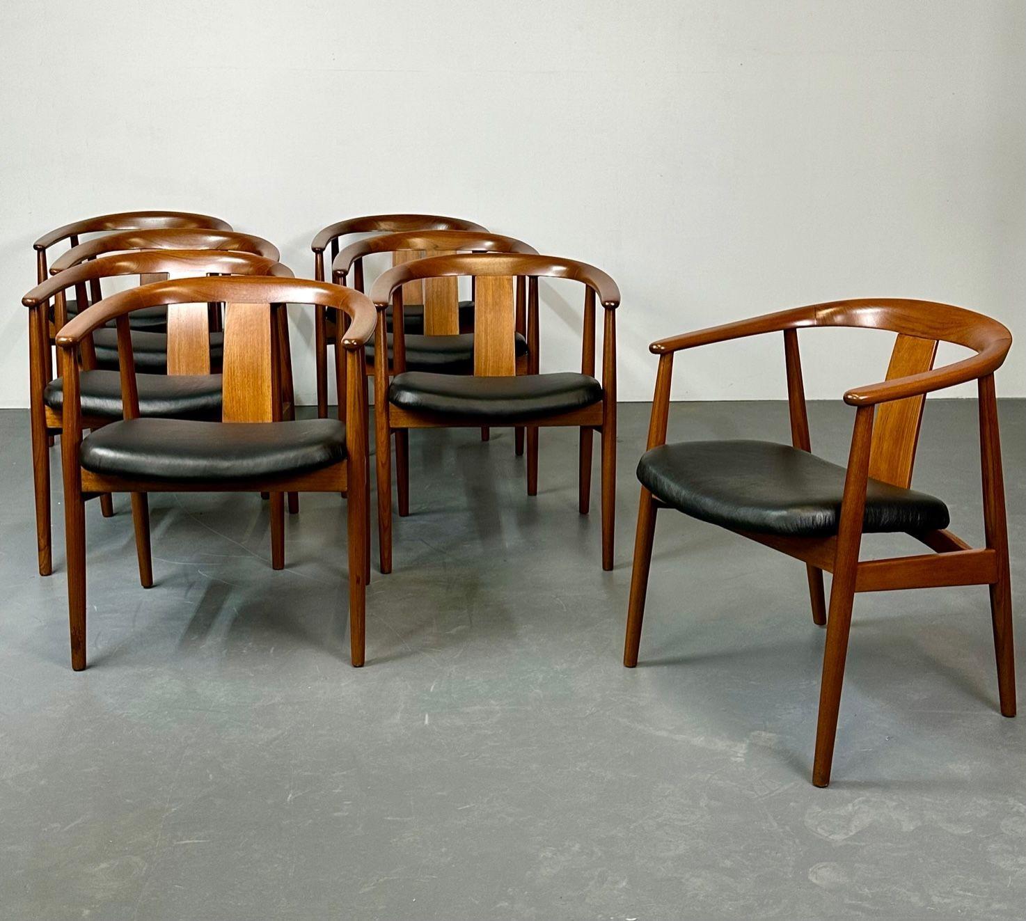 Set of eight Wegner style Mid-Century Modern Danish Designer dining / arm chairs.
 
Set of chic Danish mid-century wishbone style dining chairs with removable leather seats. Chairs have a light polish finish to them. 
 
Other Scandinavian