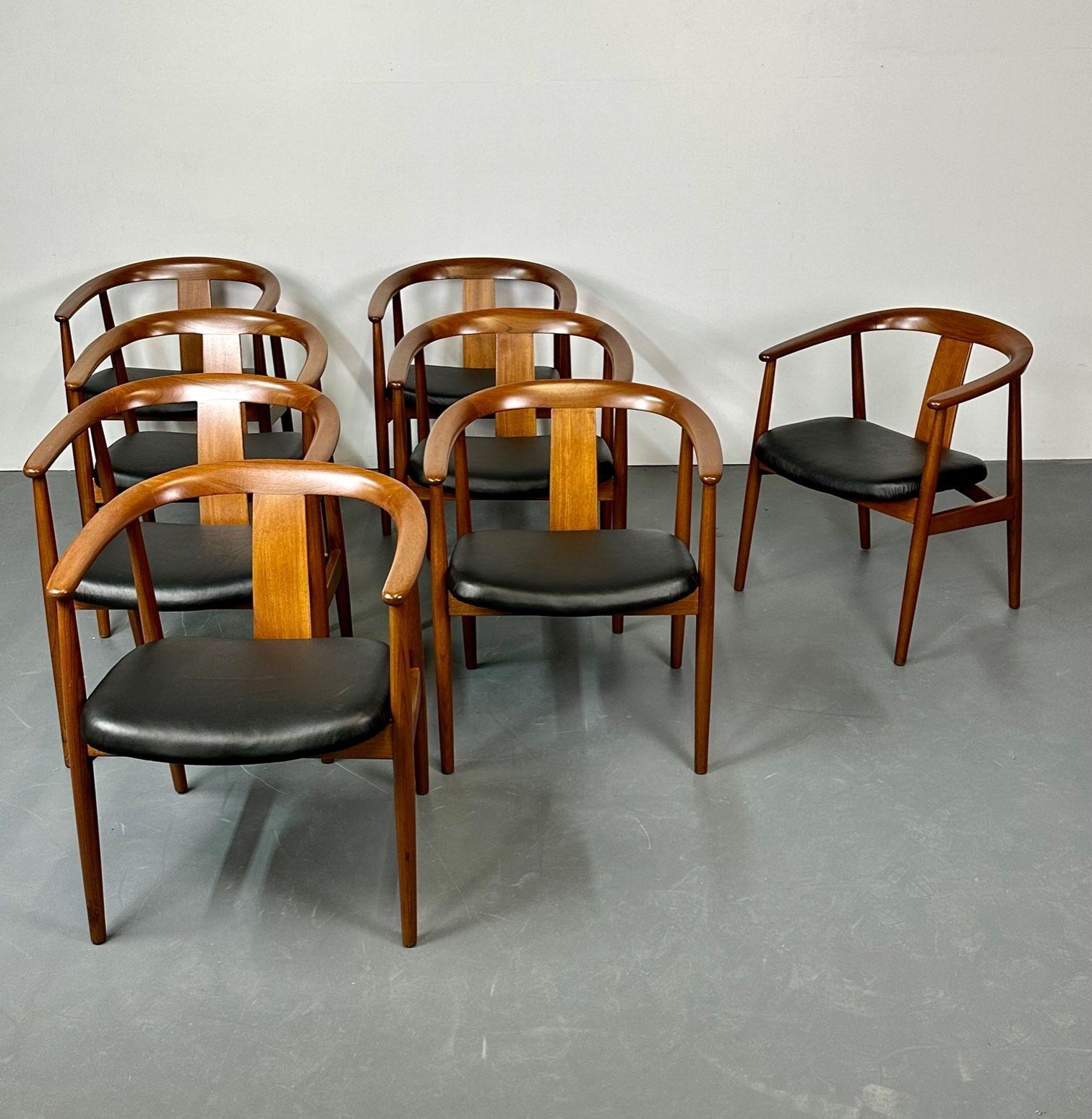 Leather Set of Eight Wegner Style Dining Arm Chairs, Mid-Century Modern, Danish Designer
