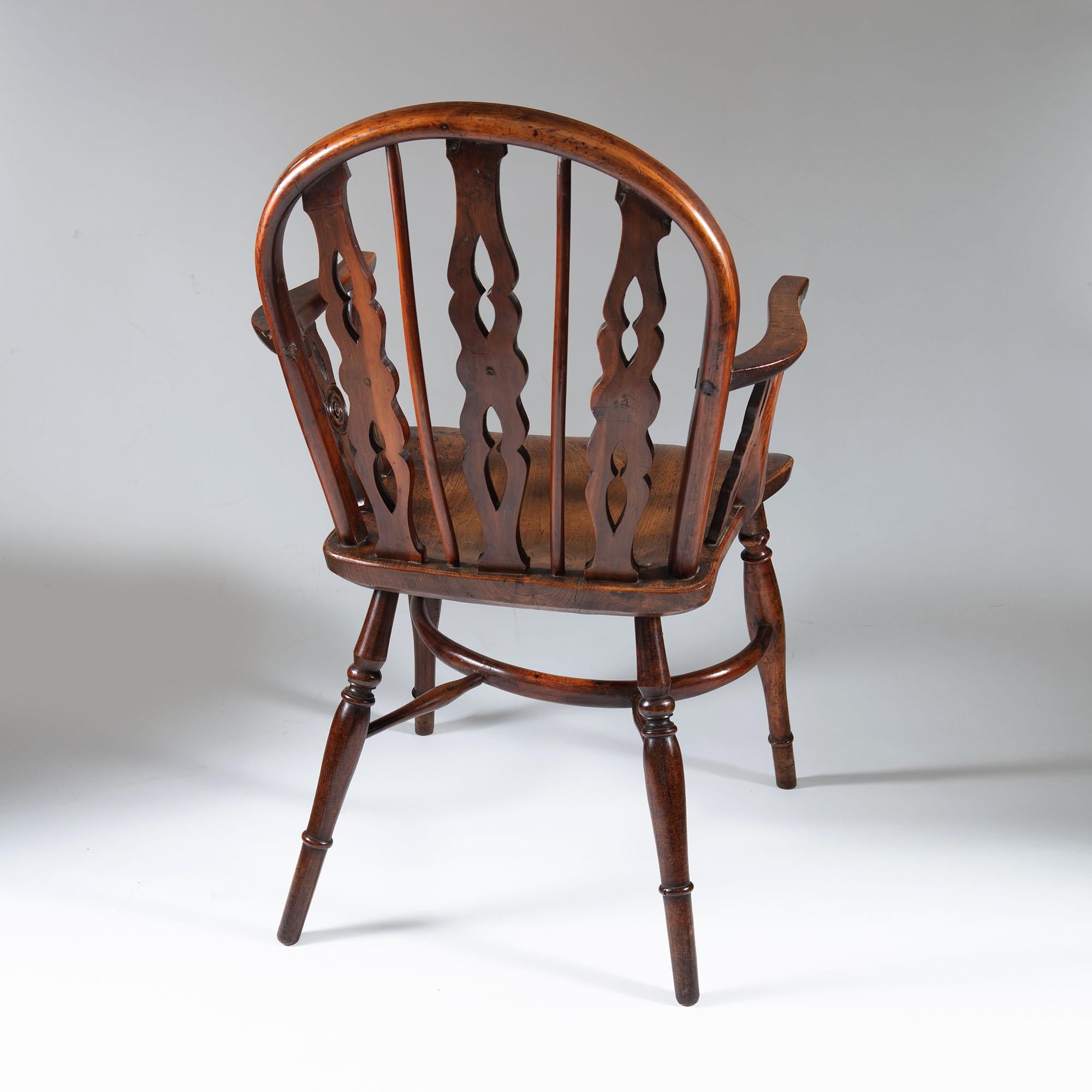 19th Century Set of Eight Wheel Back Elm and Yew Windsor Chairs
