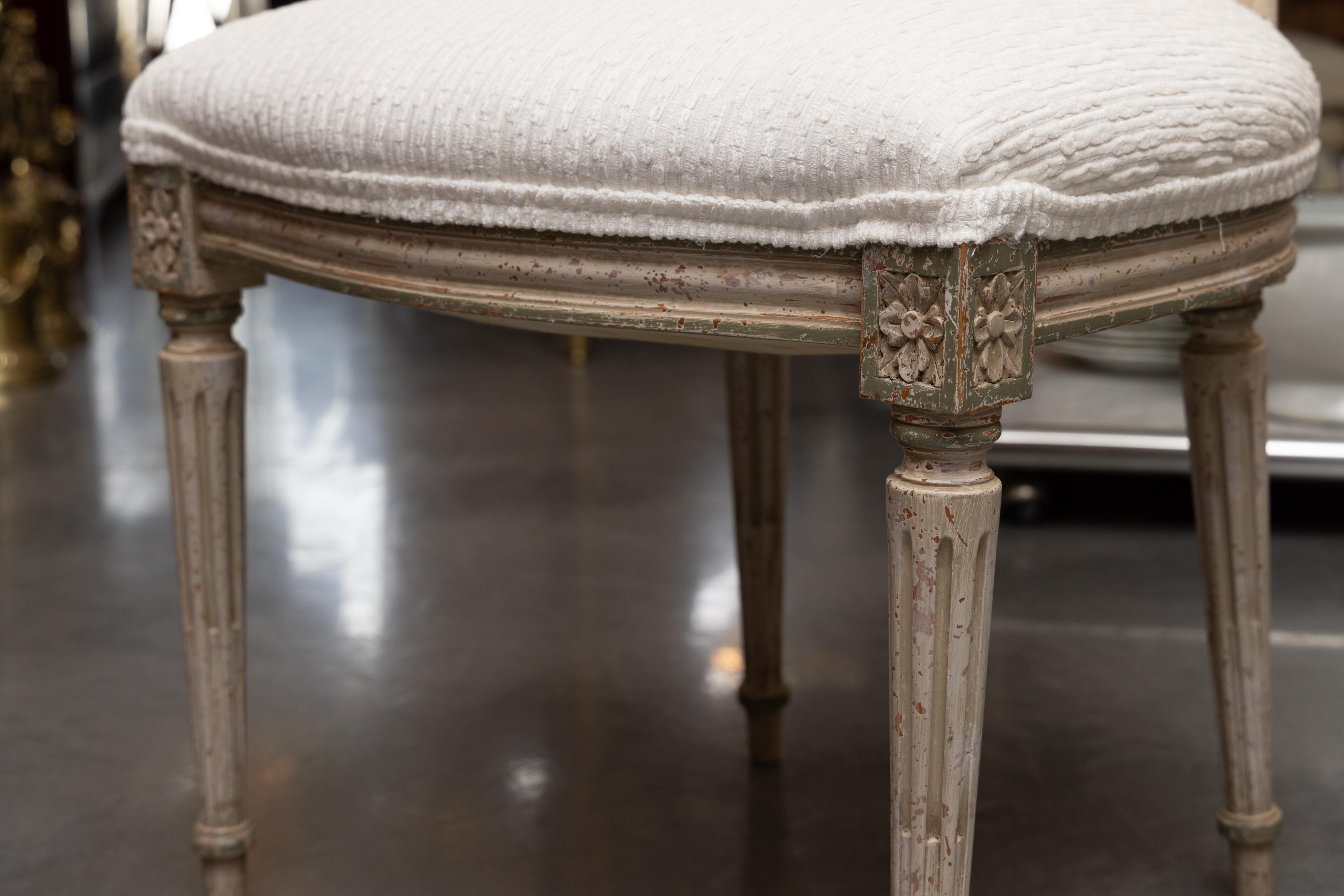 Italian Set of Eight White-Painted French Louis XVI Style Dining Chairs For Sale