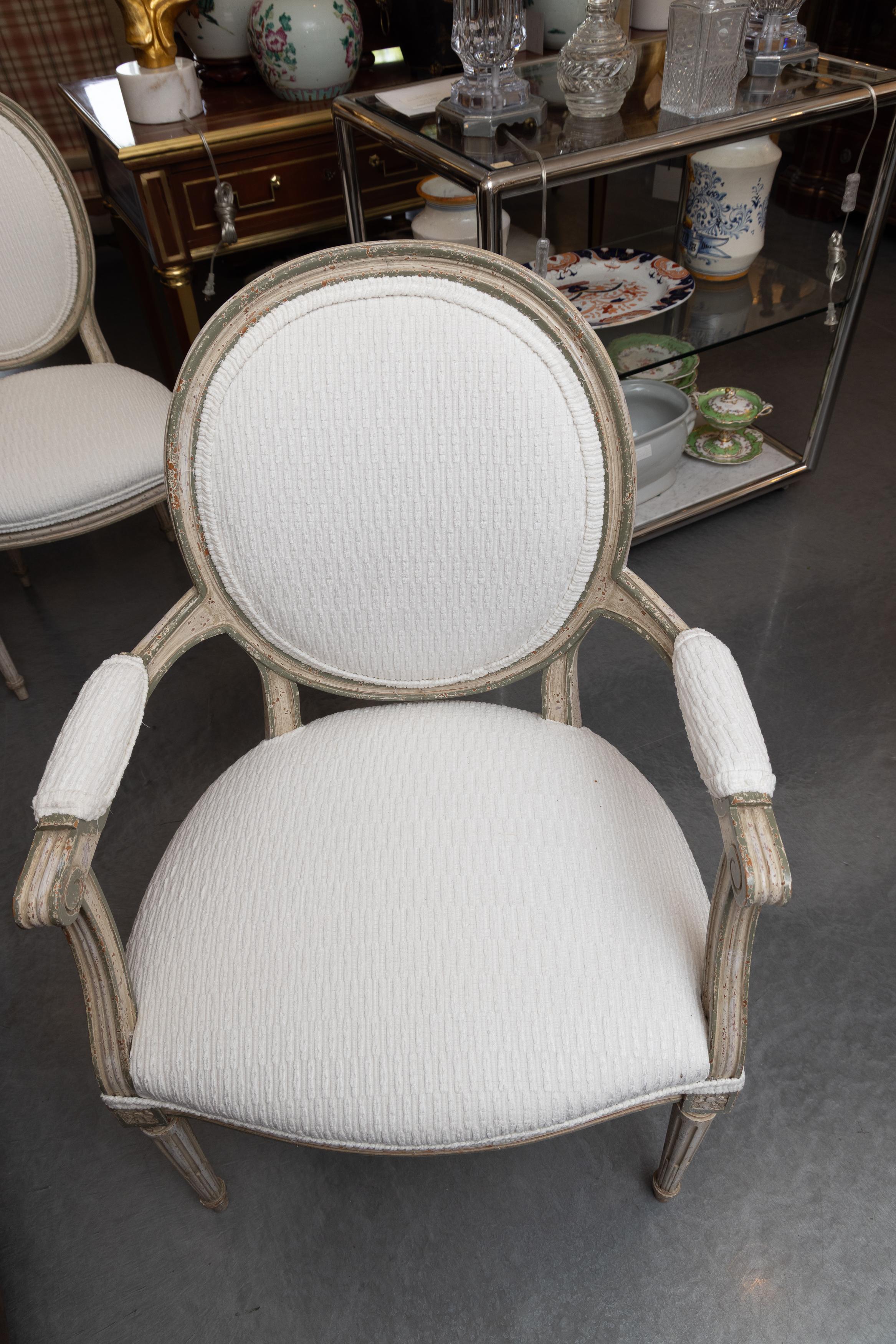 Set of Eight White-Painted French Louis XVI Style Dining Chairs For Sale 2