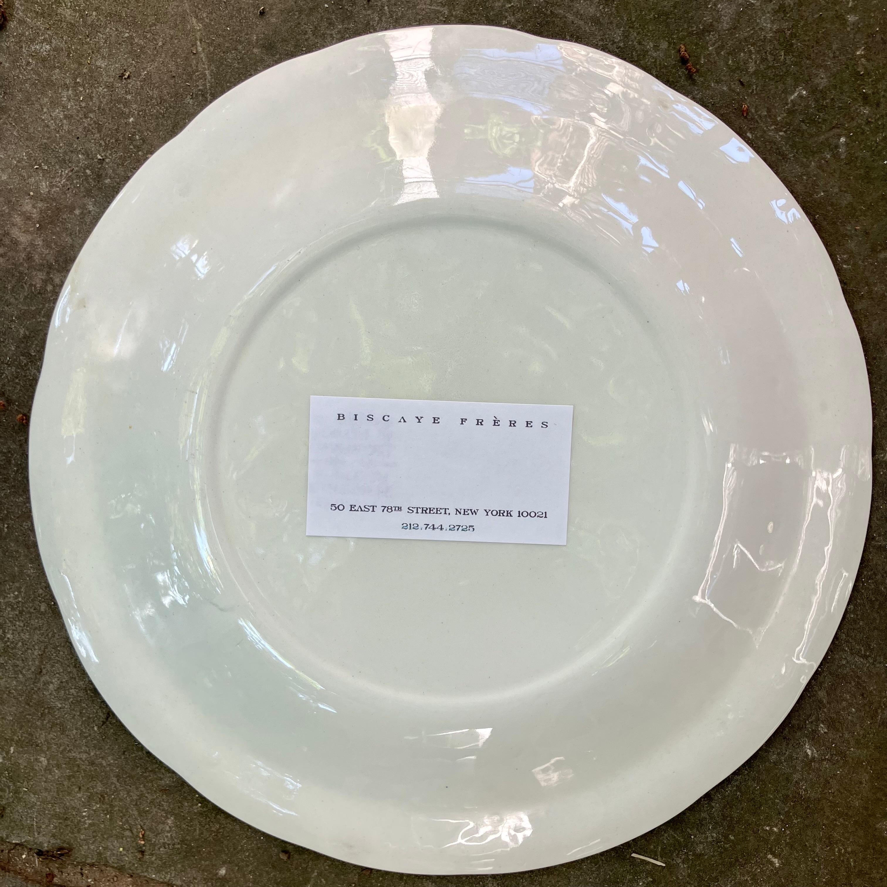 Ensemble de huit assiettes de table et de déjeuner/dessert à feuilles de fraise blanches en vente 13
