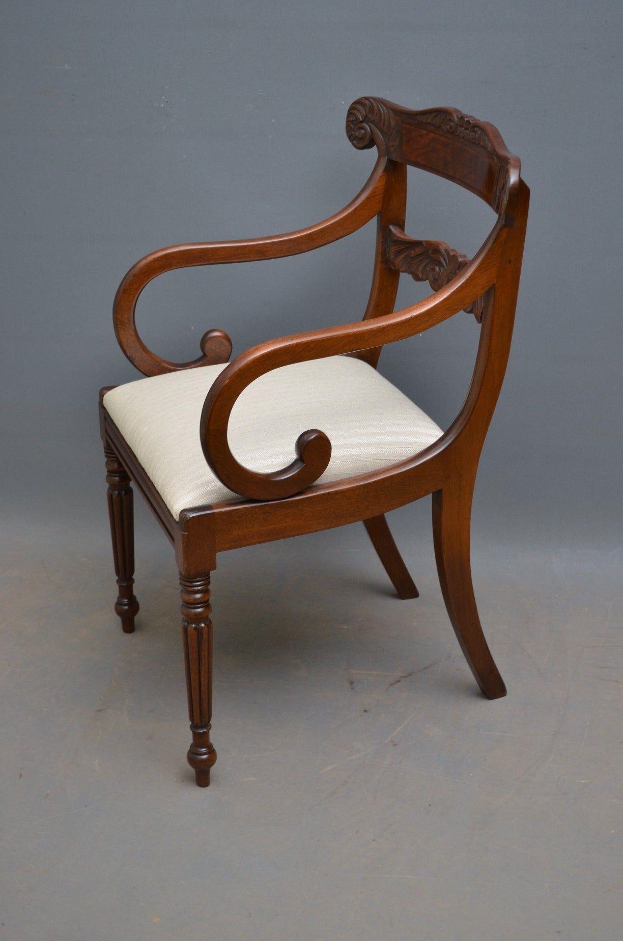 Set of Eight William iv Dining Mahogany Dining Chairs, circa 1830 For Sale 2