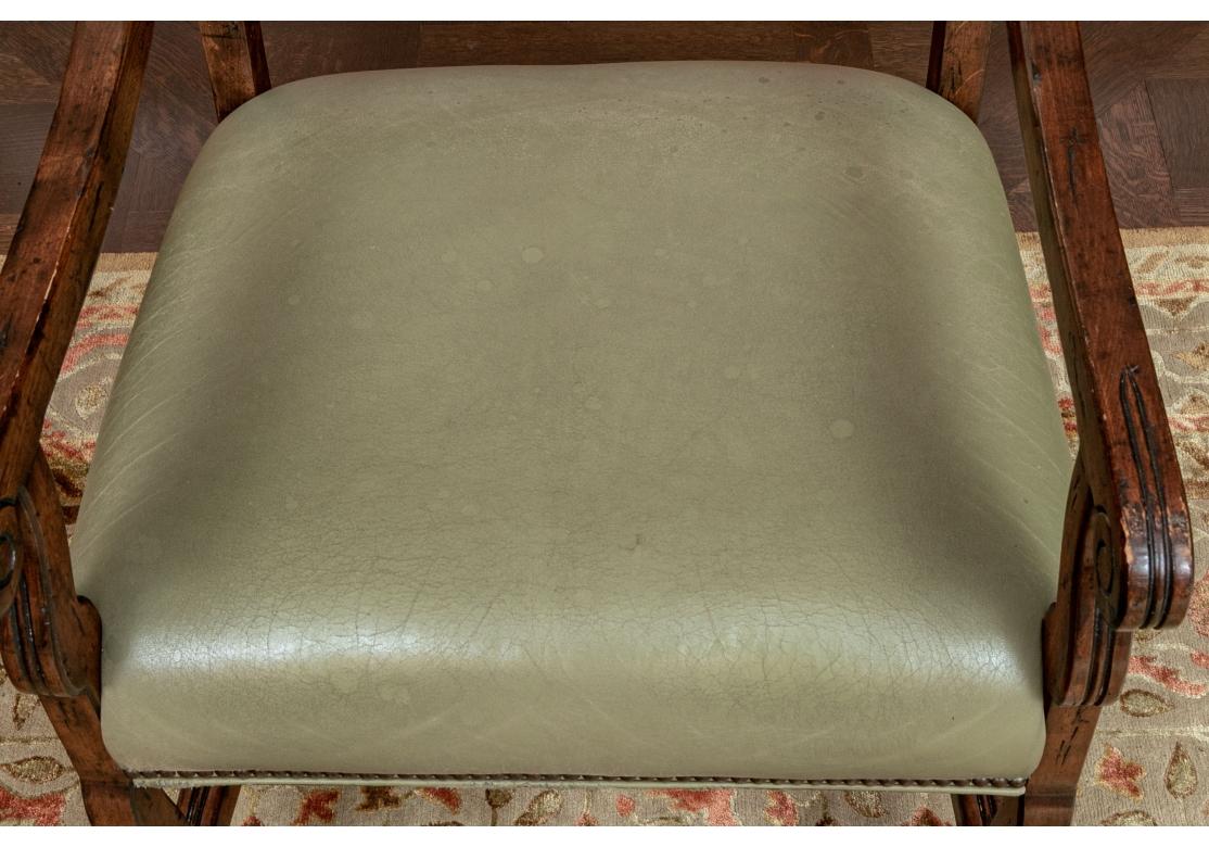 Conjunto de ocho sillas de comedor Woodland de piel Holly Hunt Cuero en venta