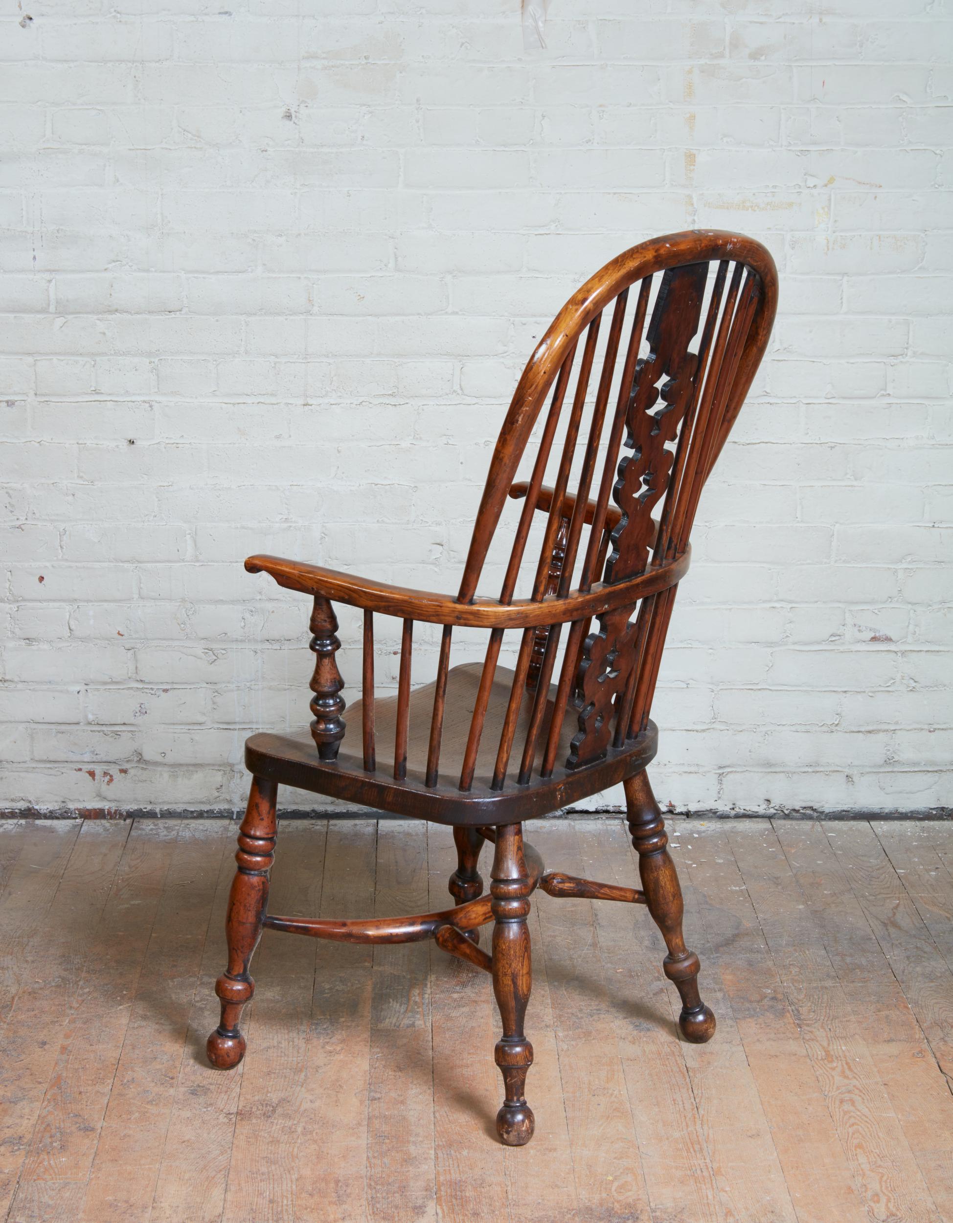 20th Century Set of Eight Yew Wood Windsor Chairs