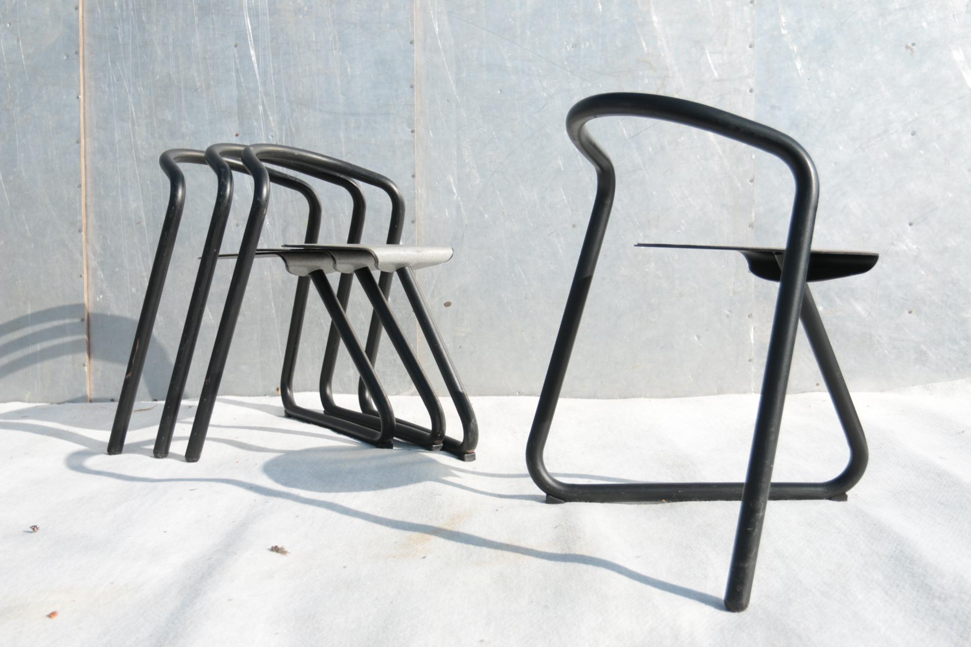 Ensemble de dix-huit chaises 'Magnus' d'Erik Magnussen pour Paustian empilables en vente 11