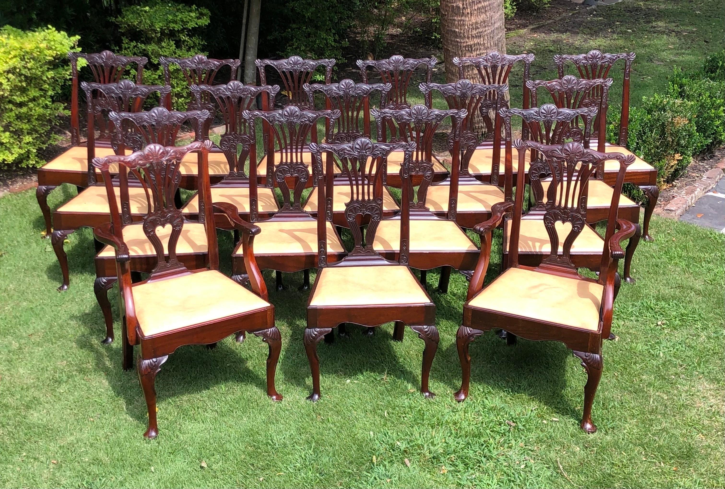 Georgien Ensemble de dix-huit chaises de salle à manger anglaises géorgiennes, 19e siècle en vente