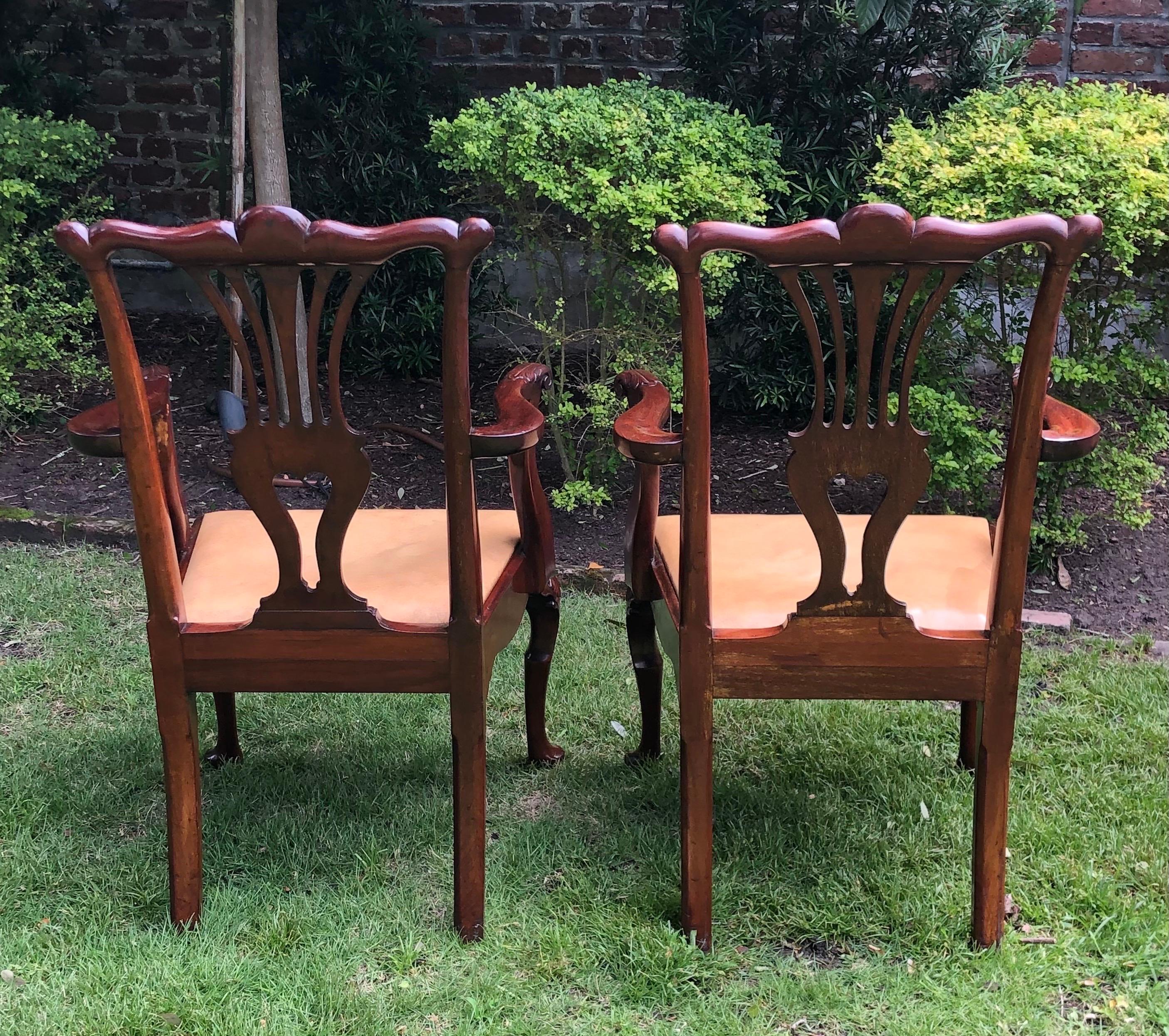XIXe siècle Ensemble de dix-huit chaises de salle à manger anglaises géorgiennes, 19e siècle en vente