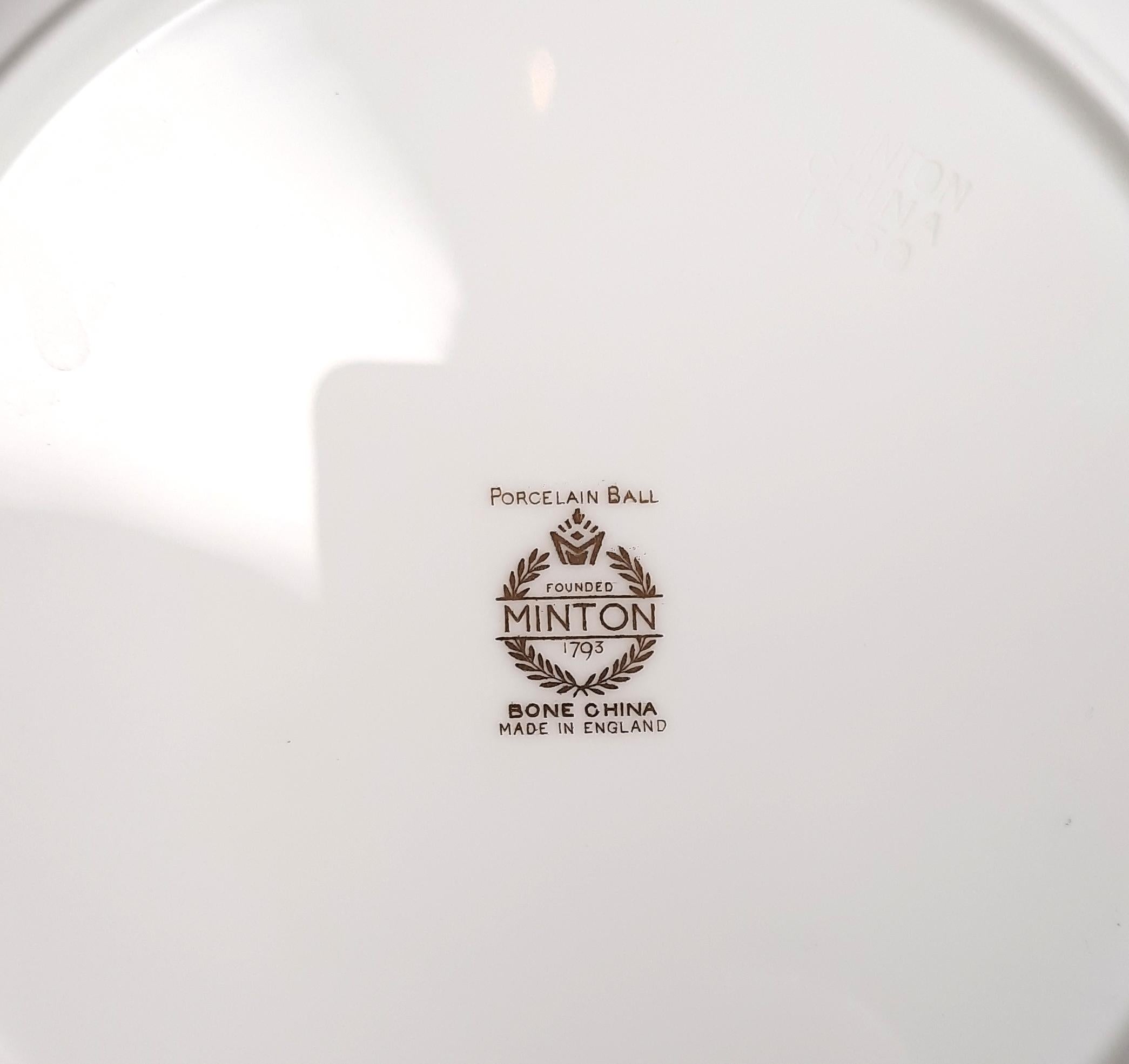English Set of Eleven (11) Minton Gold Rimmed Porcelain Ball Dinner Plates For Sale
