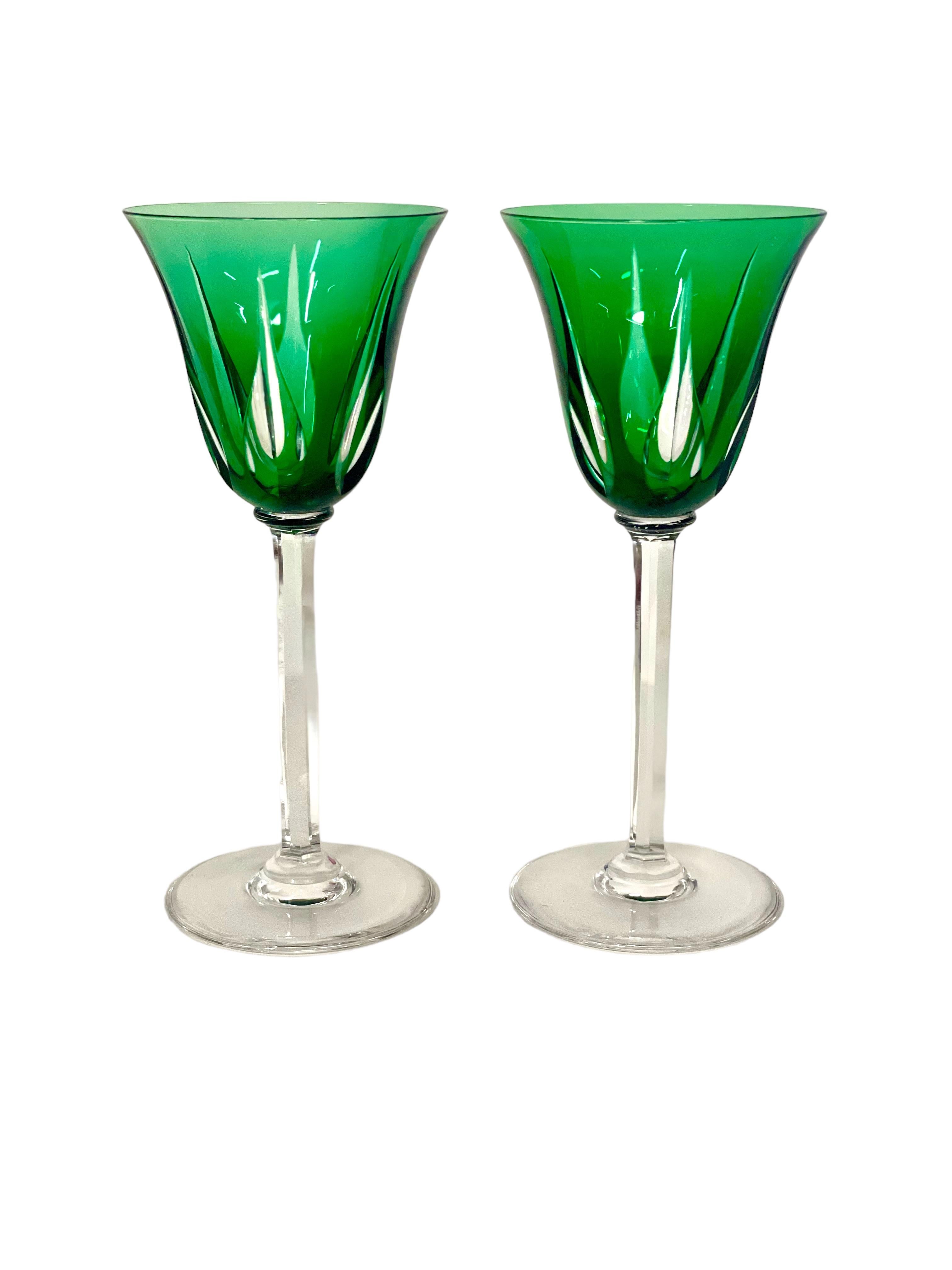 Cristal Ensemble de onze verres en cristal coloré de Saint Louis  en vente