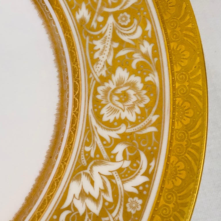 Set of Eleven Minton Porcelain Ball Dinner Plates Made for T. Goode LTD, London In Good Condition For Sale In Boston, MA