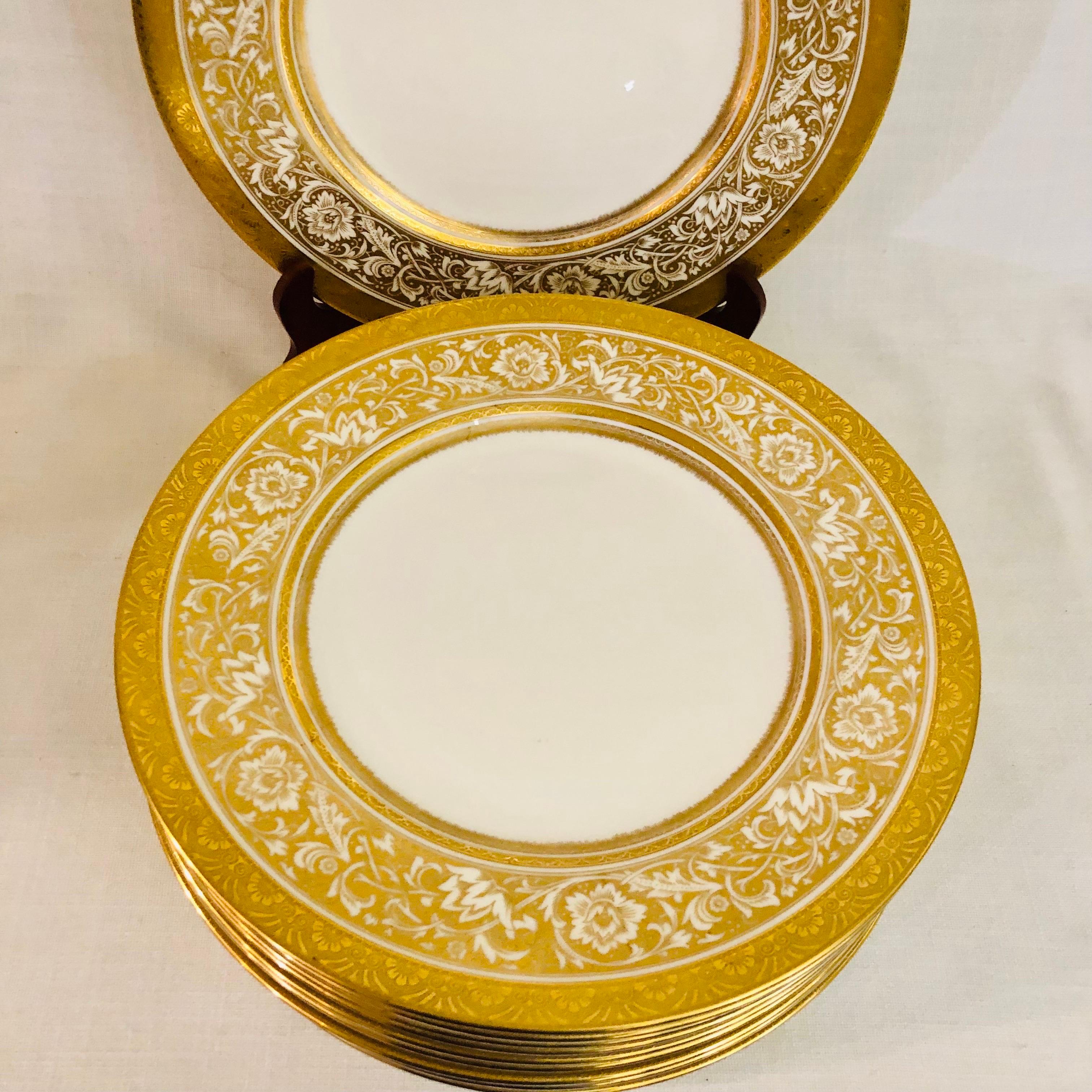 Set von Eleven Minton-Porzellan-Kugel-Esstellern, hergestellt für T. Goode LTD, London (Mitte des 20. Jahrhunderts) im Angebot