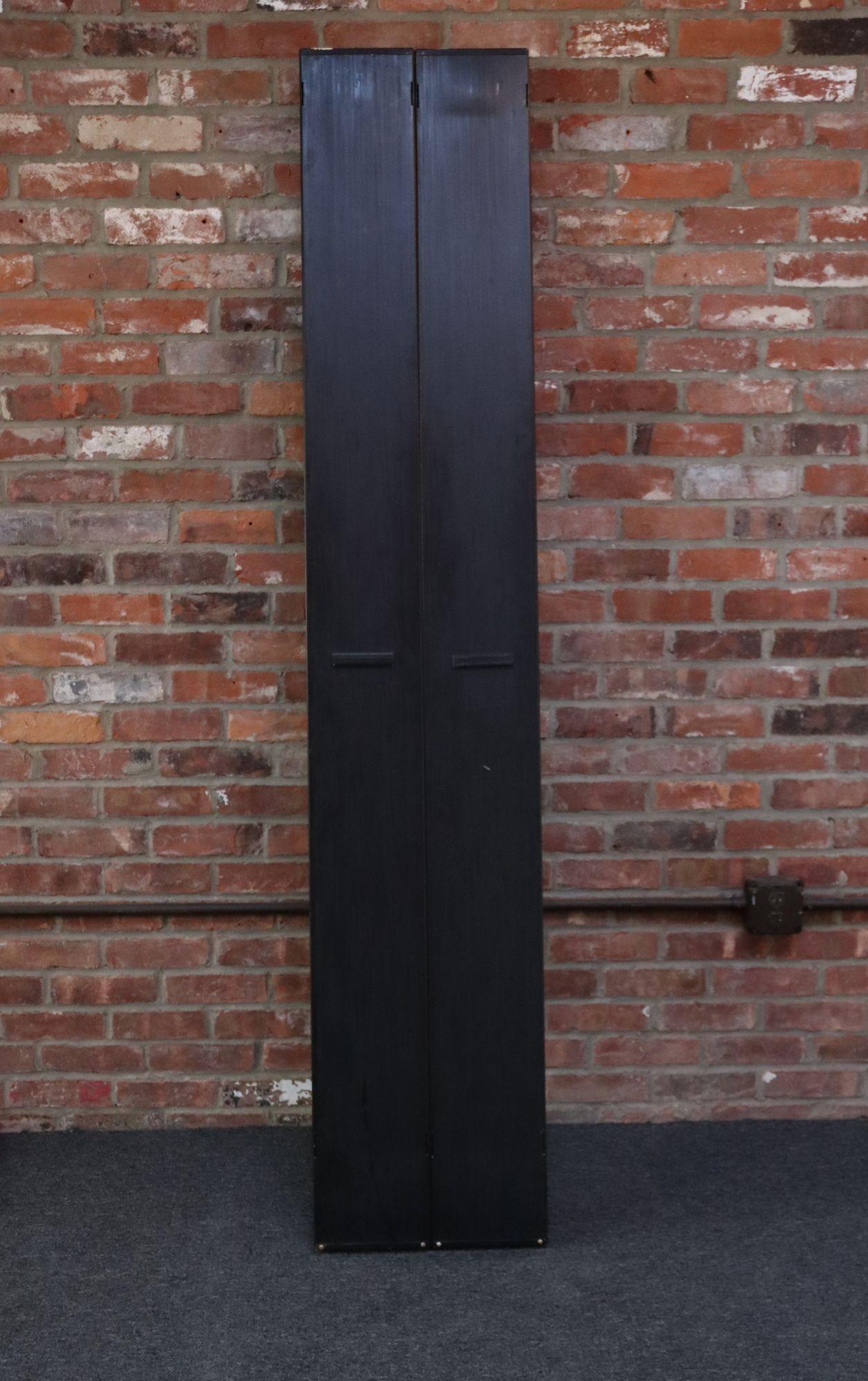 Conjunto de once espejos de pared / percheros vintage 
