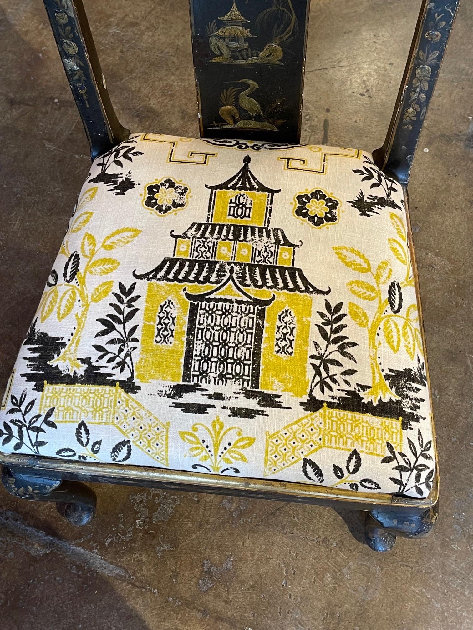 Set of English 19th Century Chinoiserie Side Chairs In Good Condition In Dallas, TX