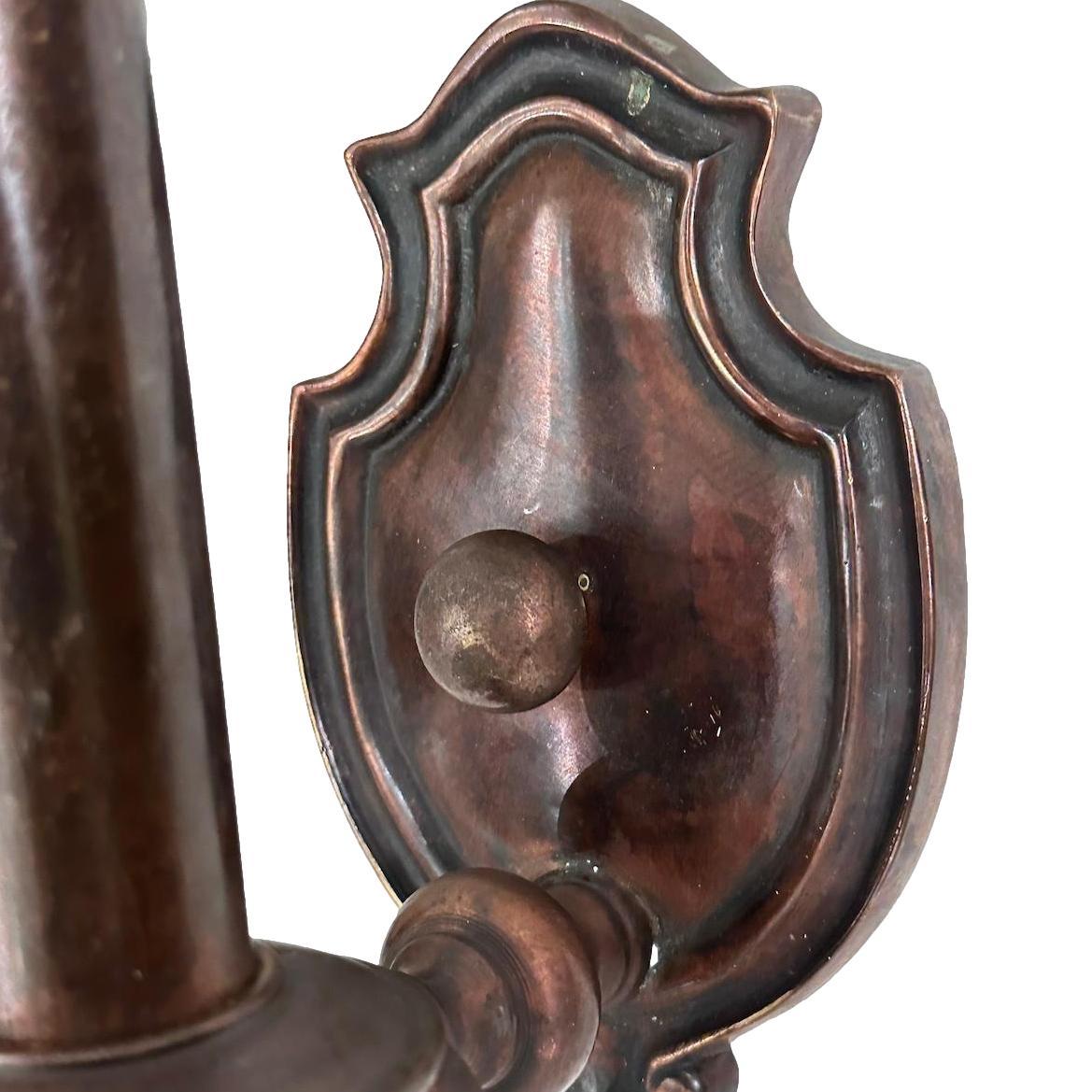 Bronzo Set di lampade inglesi in bronzo, vendute a coppia in vendita
