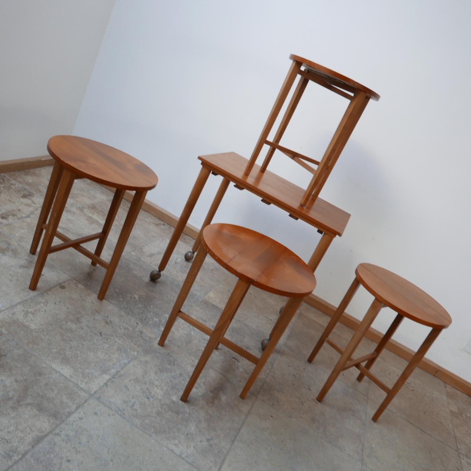 Mid-Century Modern Set of English Mid-Century Nesting Coffee or Side Tables For Sale
