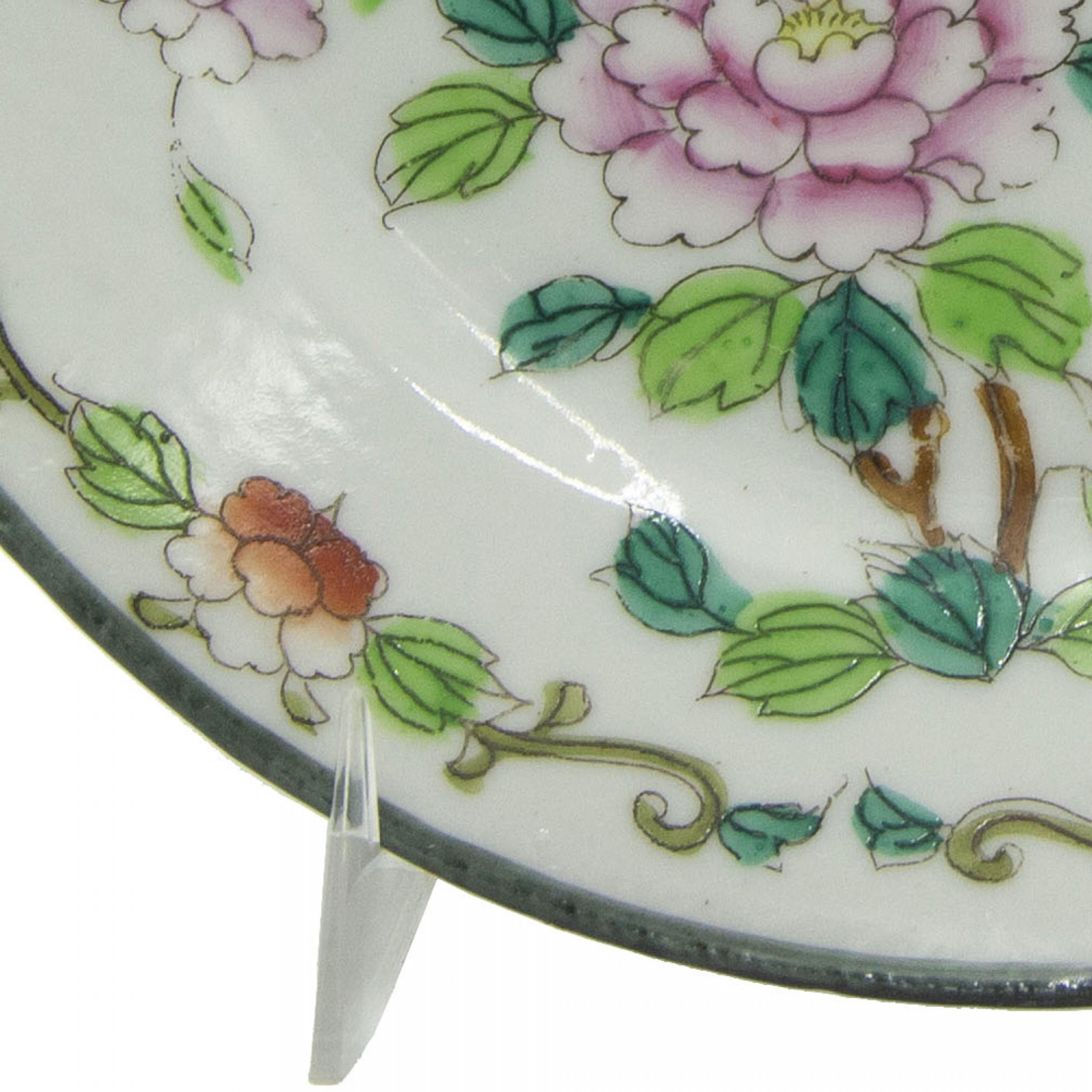 Juego de platos de porcelana inglesa victoriana Hecho a mano en venta