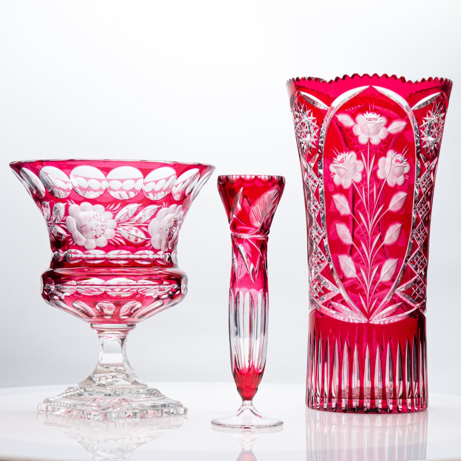 Metà XX secolo Set di vasi Exquise XL, cristallo rosso rosa intenso, Repubblica Ceca e Francia, 1960 in vendita
