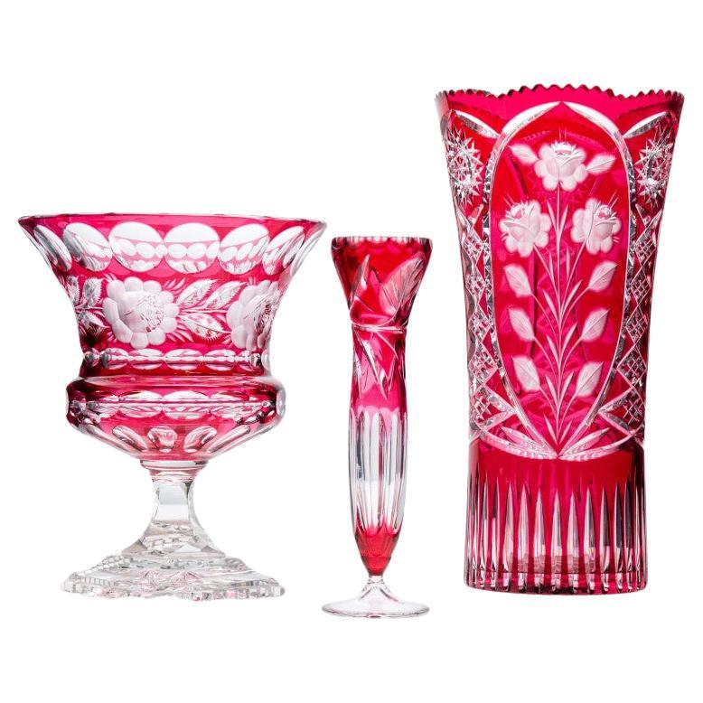 Ensemble d'exquis vases XL, cristal rouge rose foncé, République tchèque et France, 1960