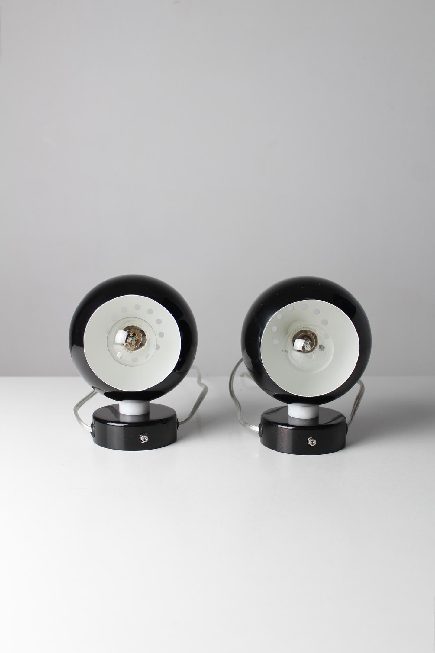 Set of eyeball space age bedside table lamps form the 80's In Good Condition In BARCELONA, ES