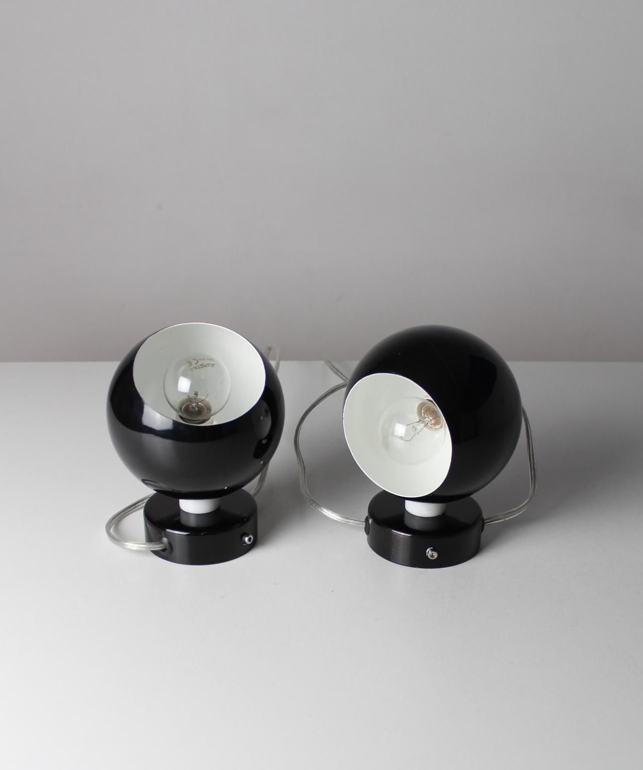 Set of eyeball space age bedside table lamps form the 80's 1