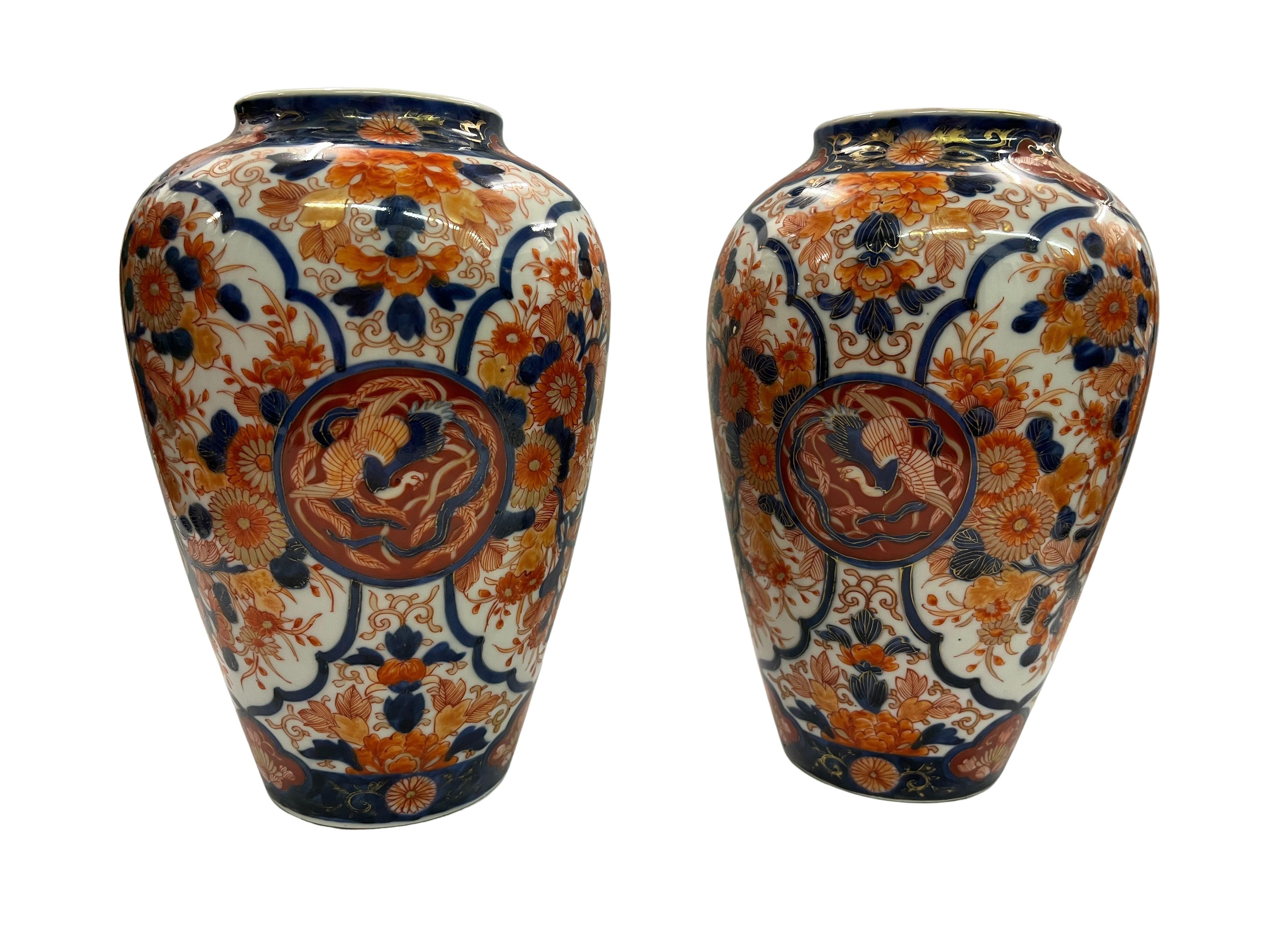 Set of famous Imari vases, phoenix flower design, late 19th century Meiji, Japan For Sale 4