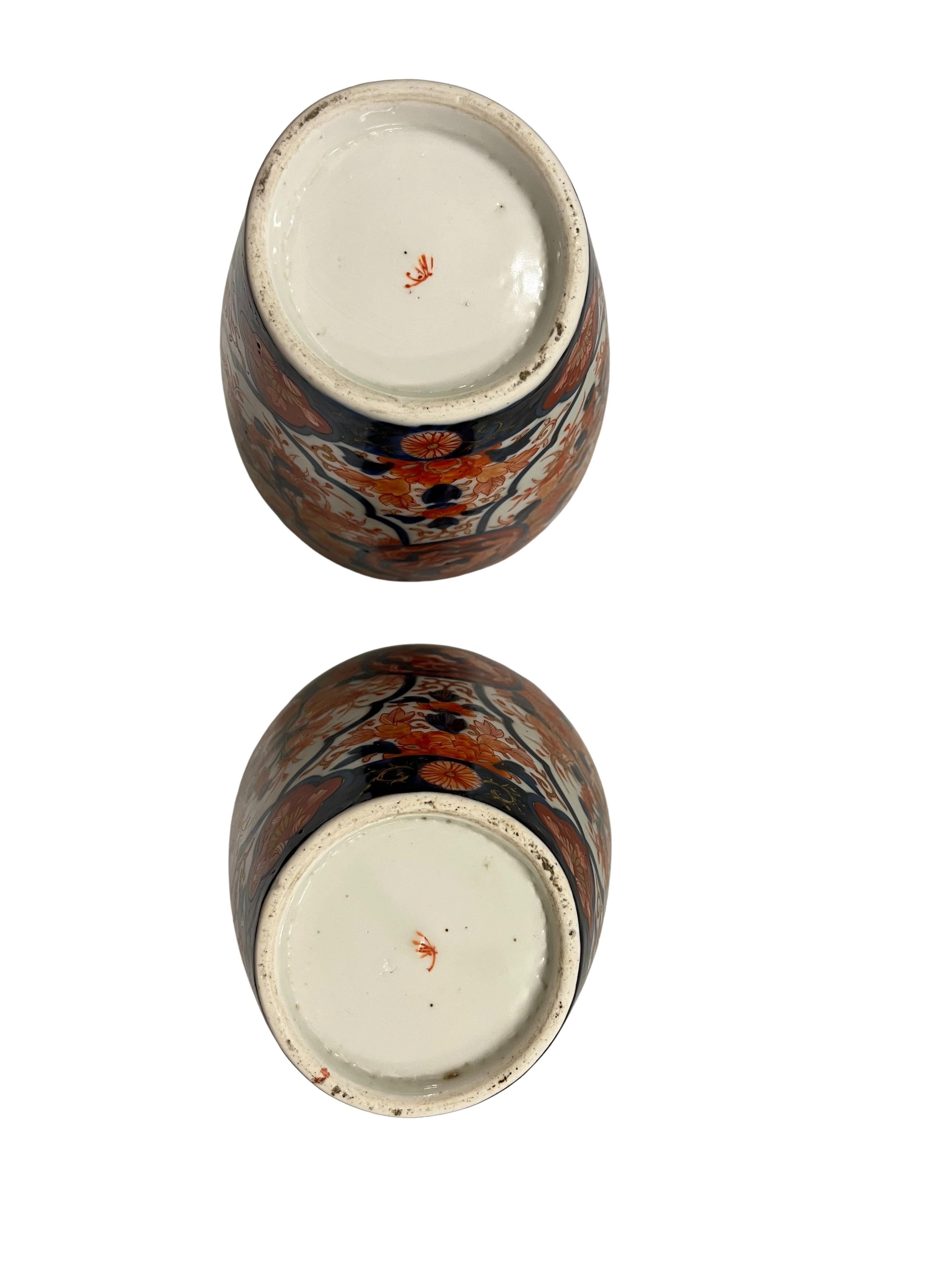 Set of famous Imari vases, phoenix flower design, late 19th century Meiji, Japan For Sale 5