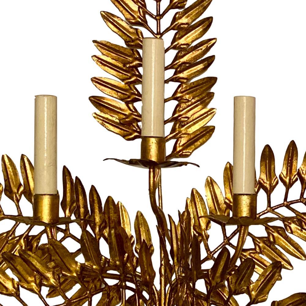 Doré Ensemble d'appliques en métal doré en forme de Fern en vente