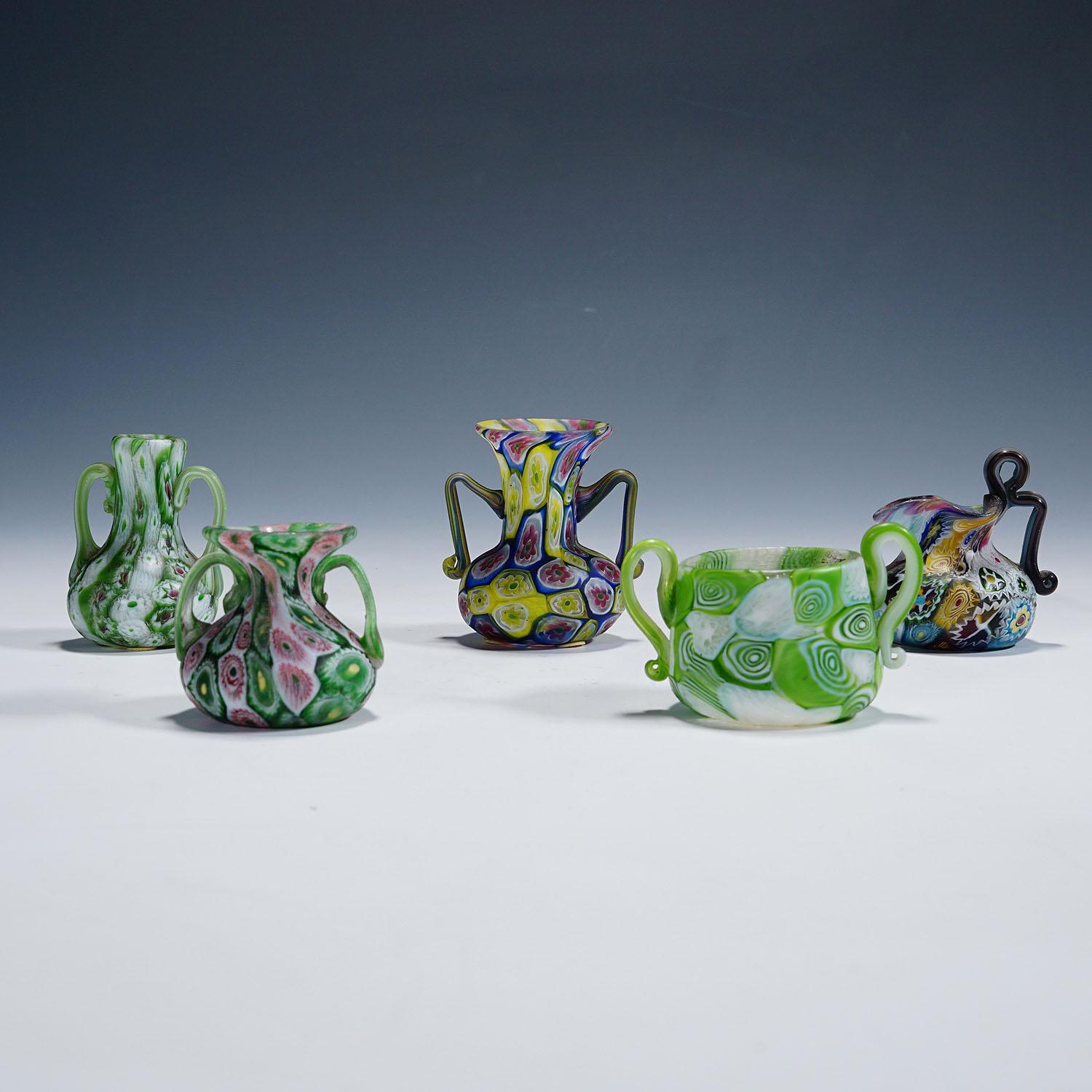 Mid-Century Modern Ensemble de vases Millefiori anciens de Fratelli Toso, Murano en vente