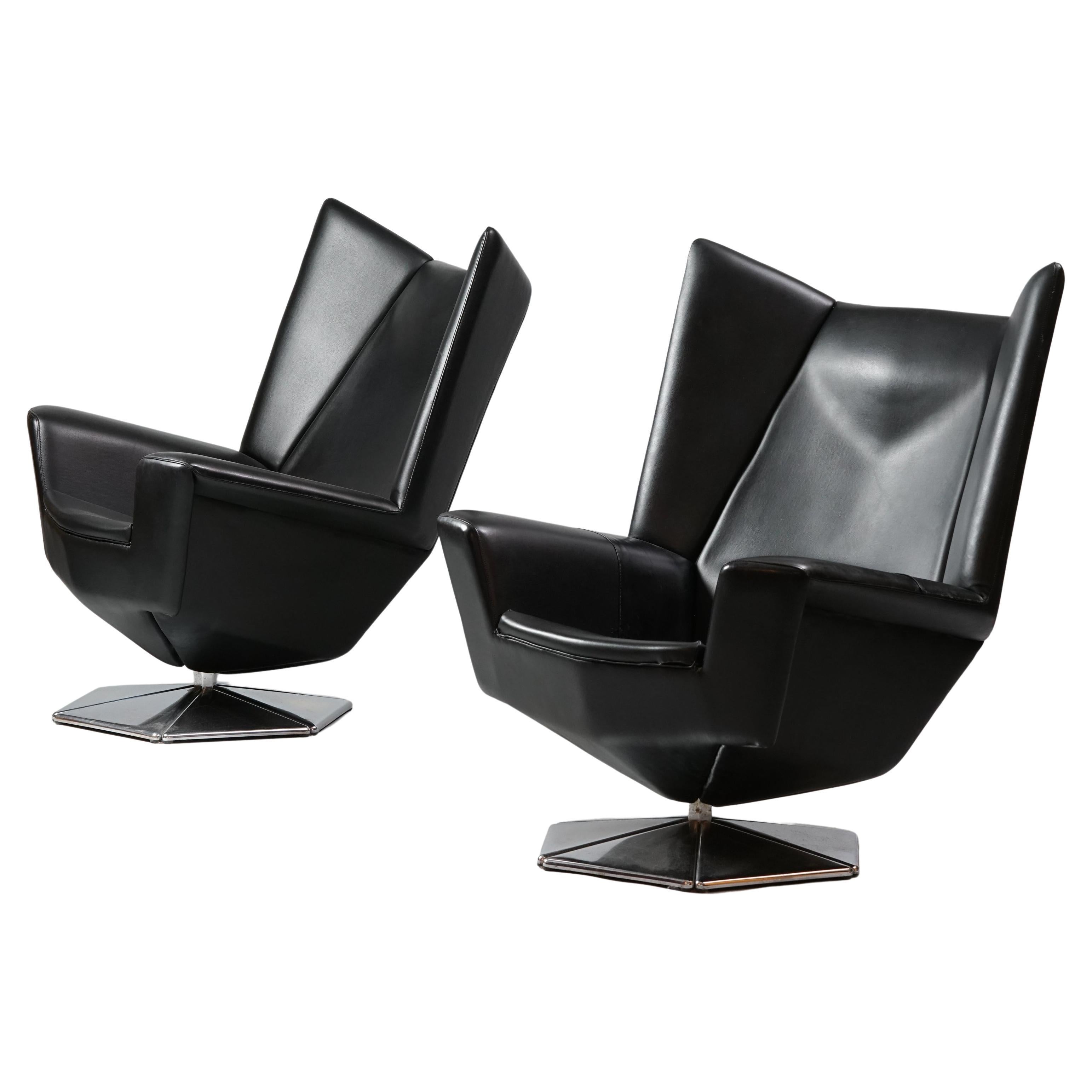 Set of Finnish Model Prisma T-666 Armchairs, Voitto Haapalainen, Tehokaluste Oy For Sale