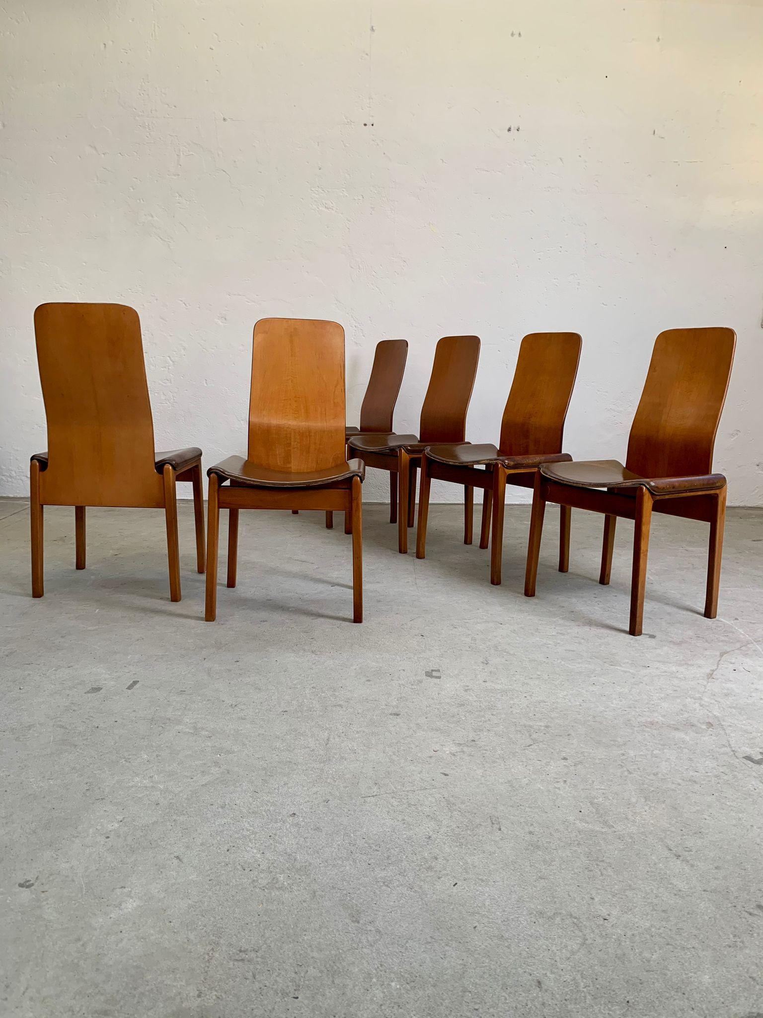 Mid-Century Modern Set of Fiorenza chairs in wood and leather by Tito Agnoli for Molteni, 1968