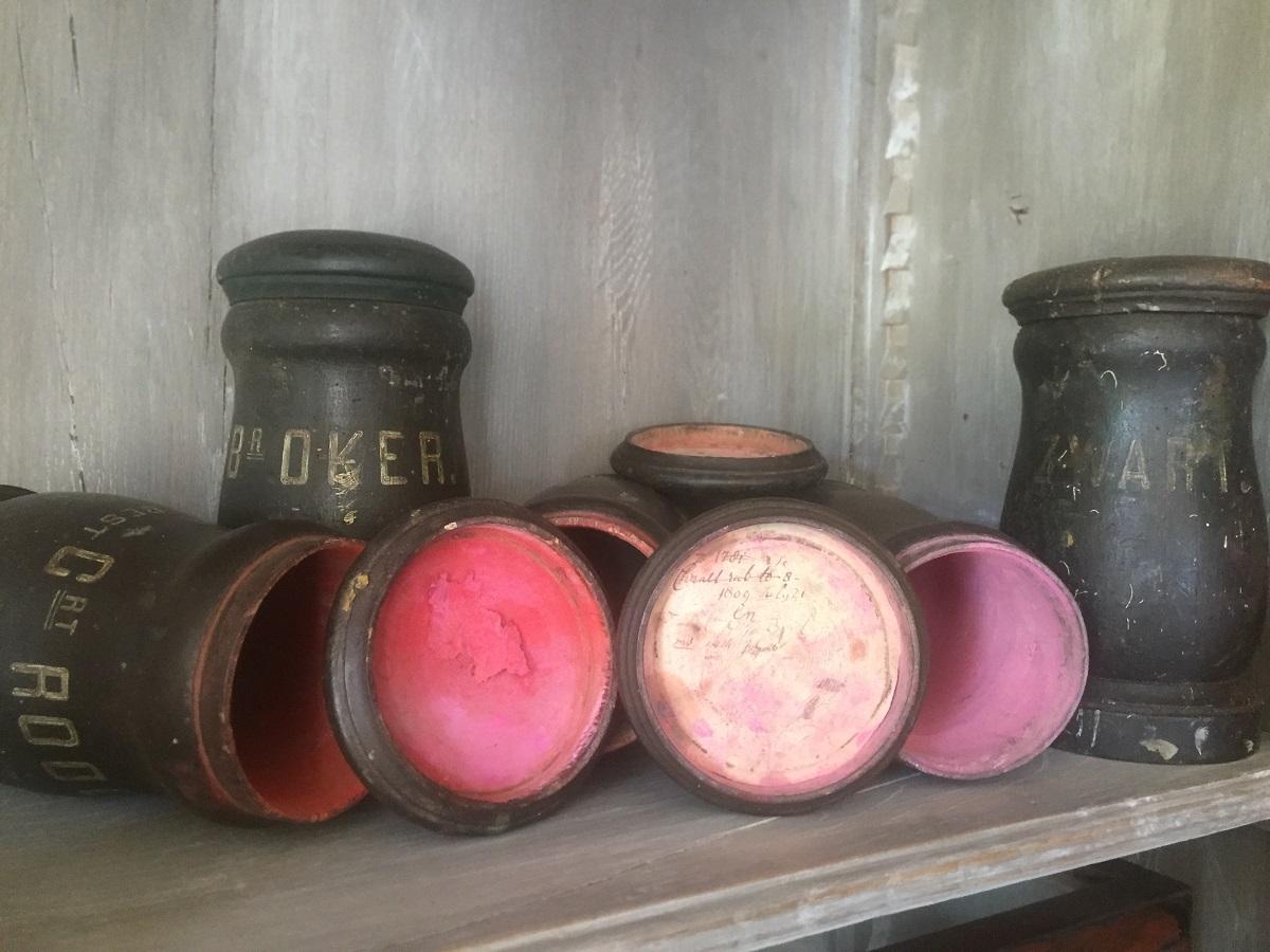 Set of Five 18th Century Wooden Pigment Jars For Sale 3