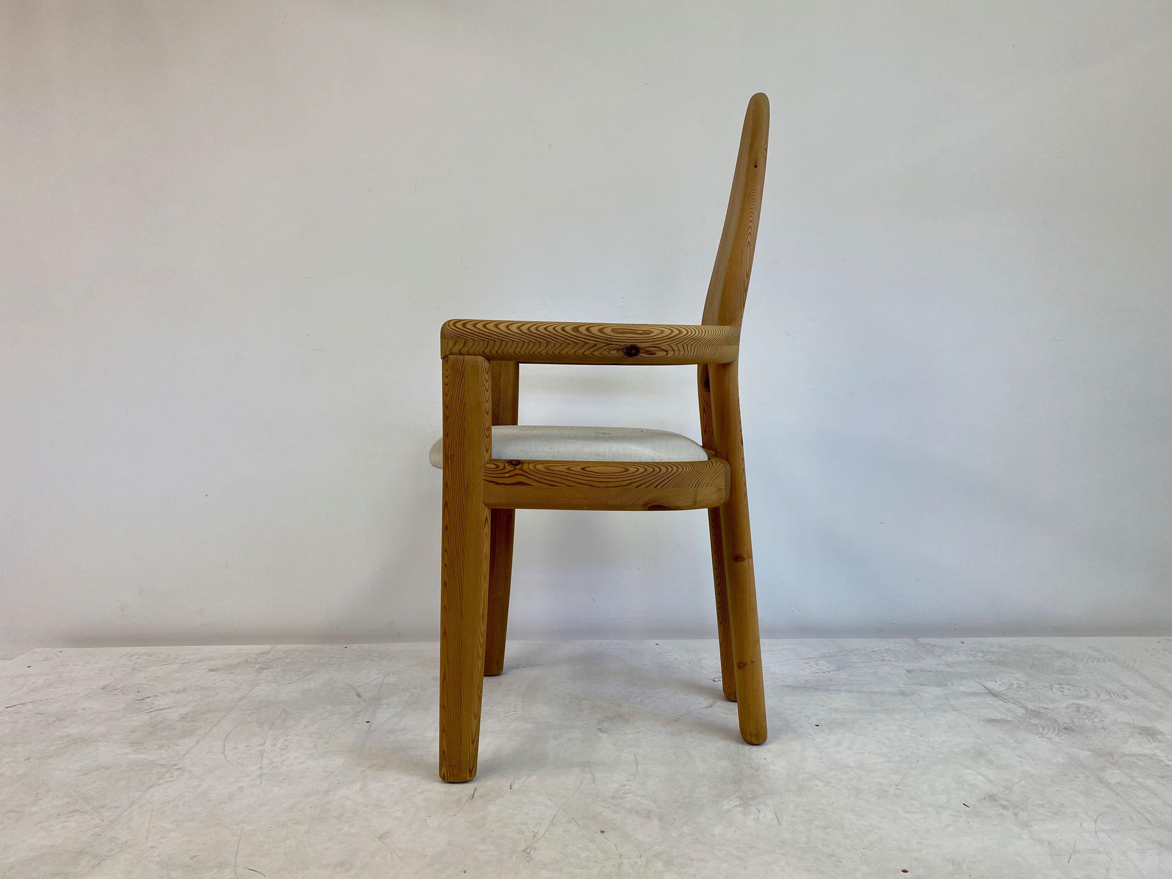 Set of Five 1970s Swedish Solid Pine Dining Chairs In Good Condition In London, London