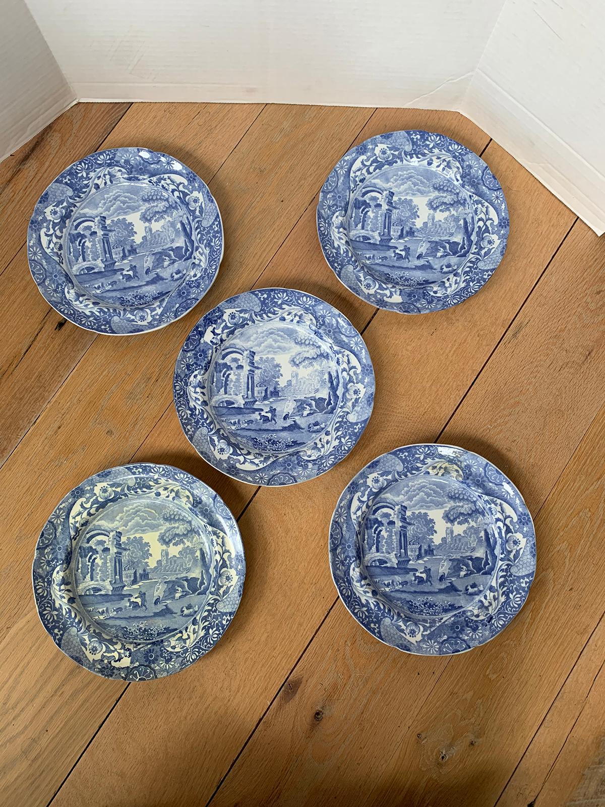 Set of Five 19th Century English Blue and White Copeland Spode Porcelain Plates For Sale 4