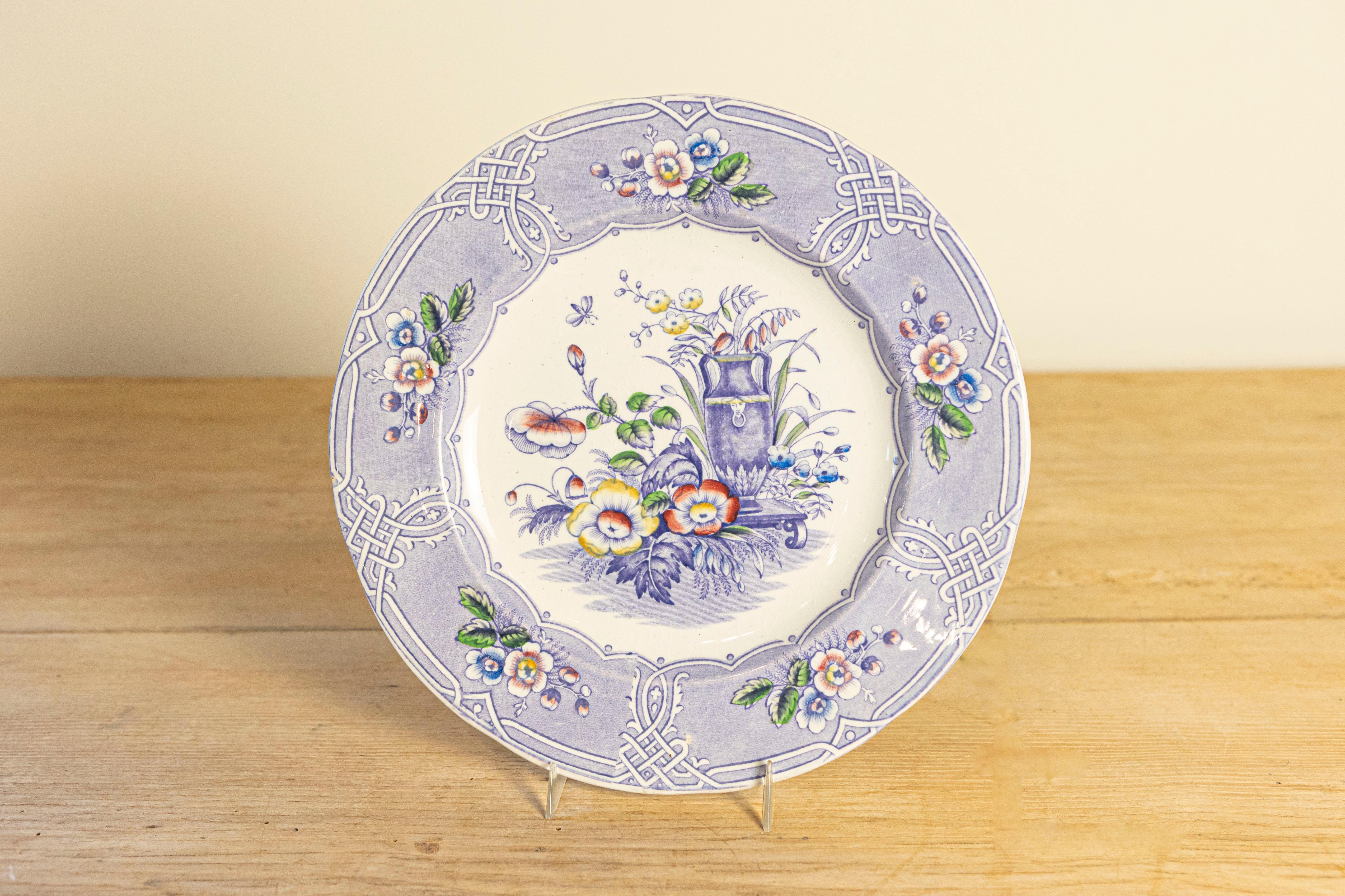 Ensemble de cinq plats anglais du 19ème siècle à motifs floraux rares Bon état - En vente à Atlanta, GA