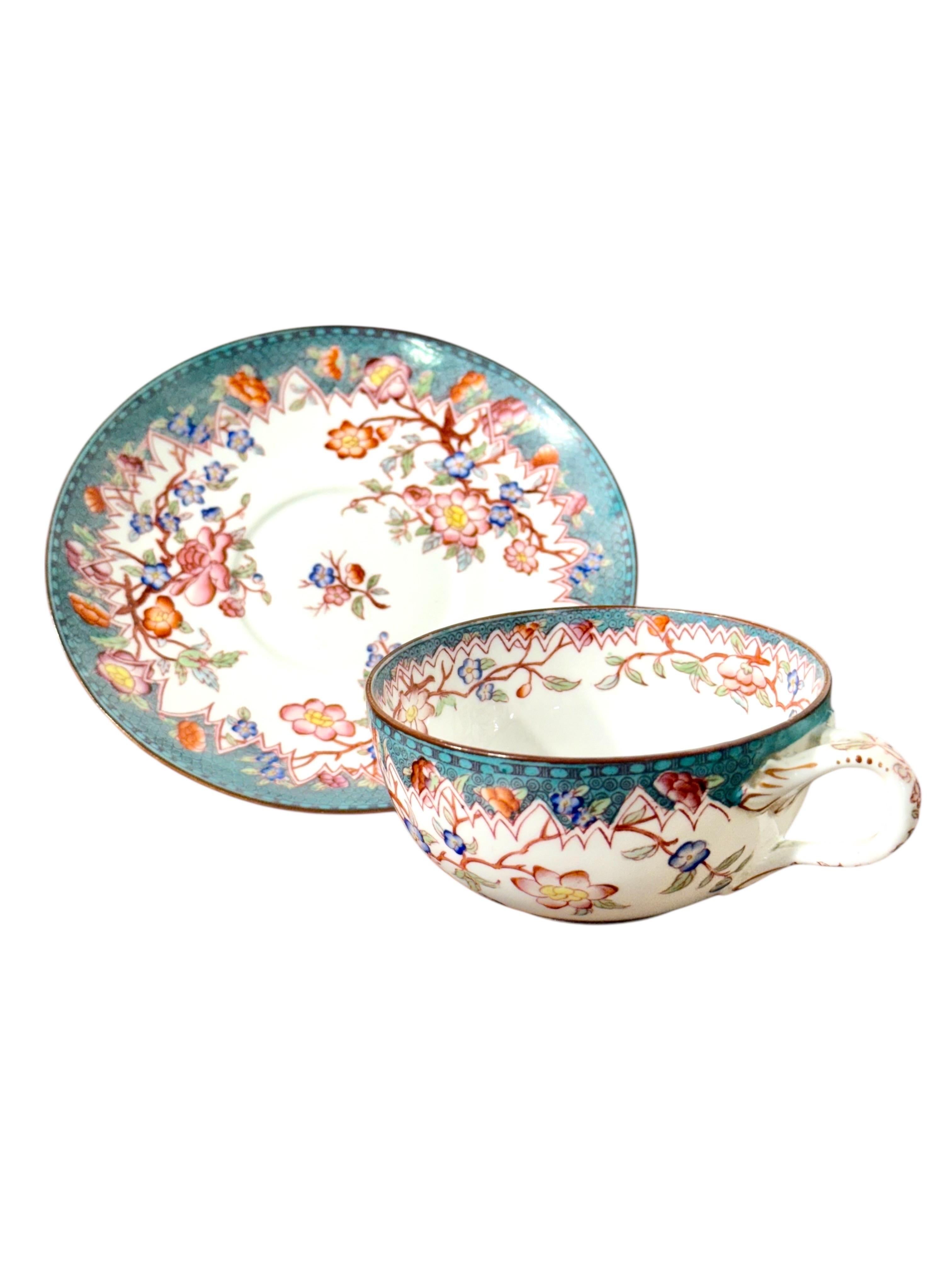Porcellana Set di cinque tazze e piattini policromi Samson Paris del XIX secolo in vendita