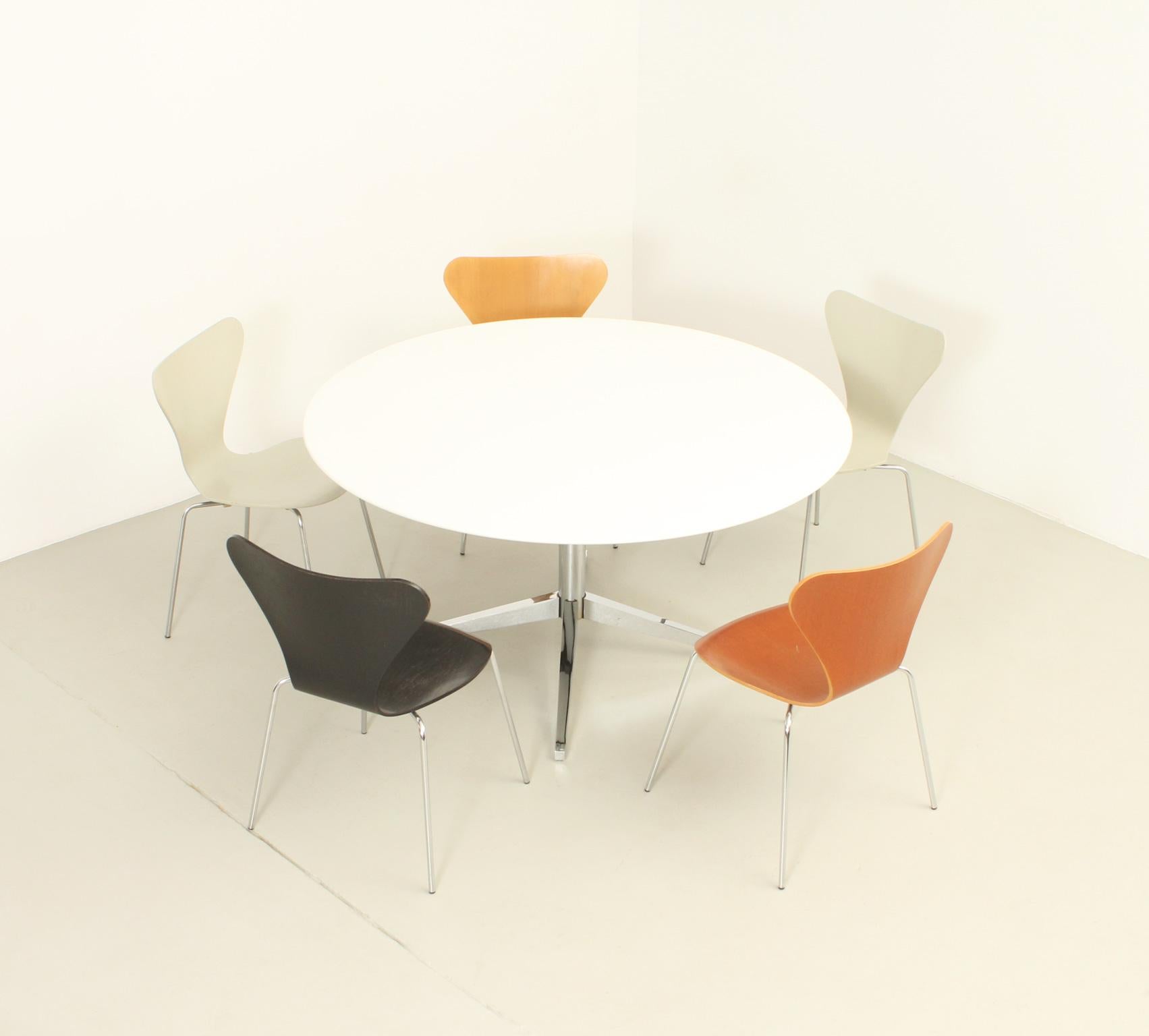 Set of Five 3107 Chairs by Arne Jacobsen for Fritz Hansen 8
