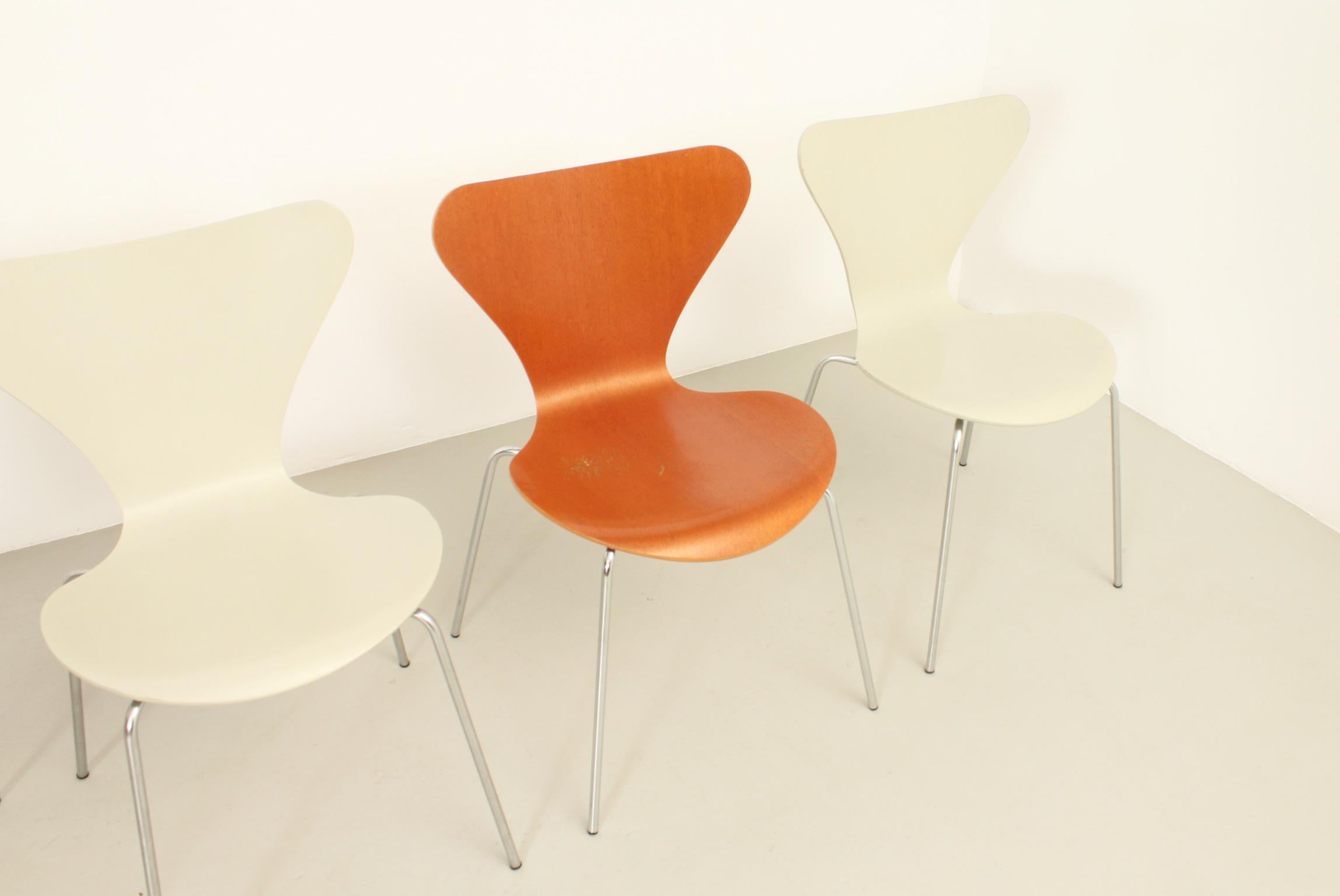 Metal Set of Five 3107 Chairs by Arne Jacobsen for Fritz Hansen