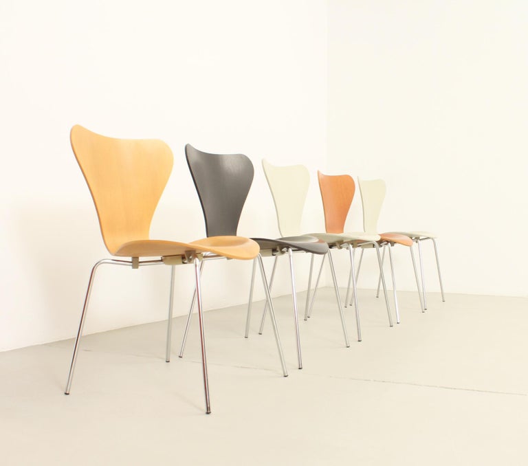 Set of Five 3107 Chairs by Arne Jacobsen for Fritz Hansen For Sale at ...