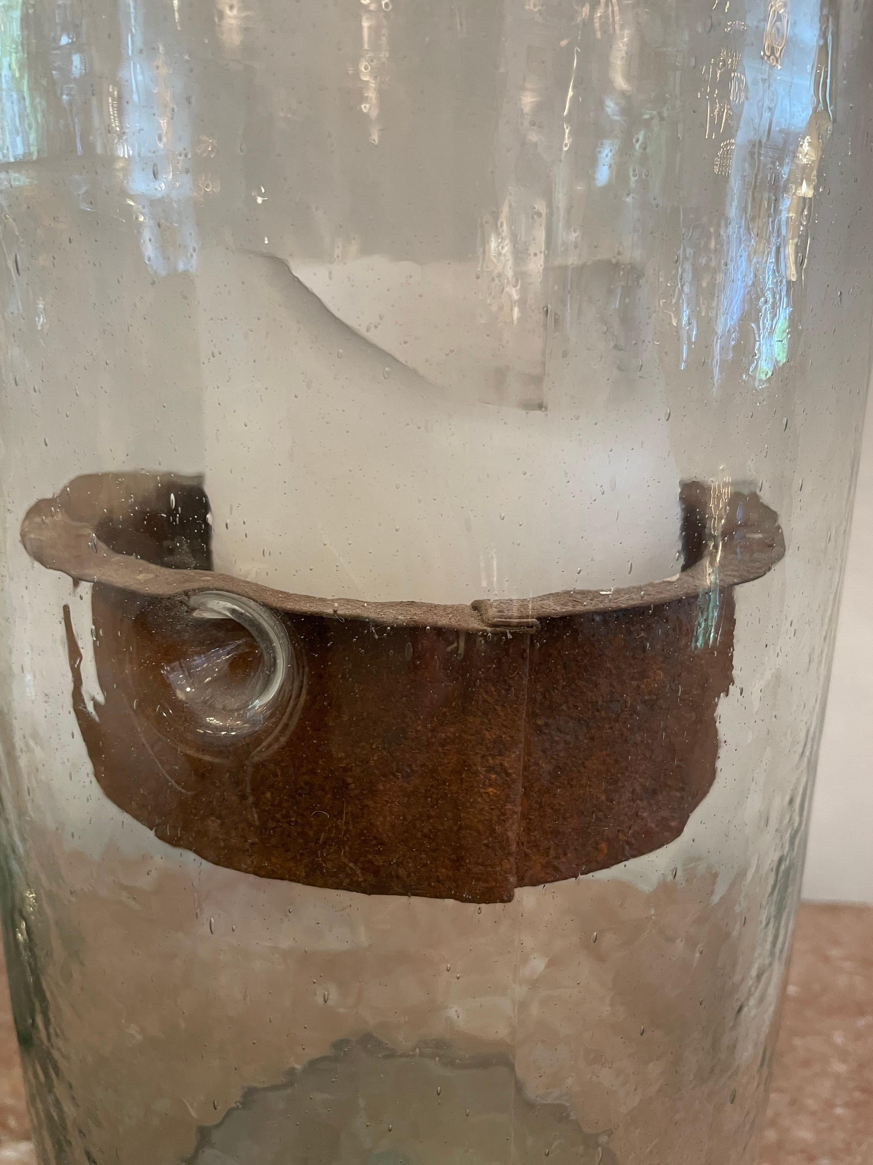 Fin du 20e siècle Ensemble de cinq lanternes vintage en verre moulé « 5 » en forme d'ouragan en vente