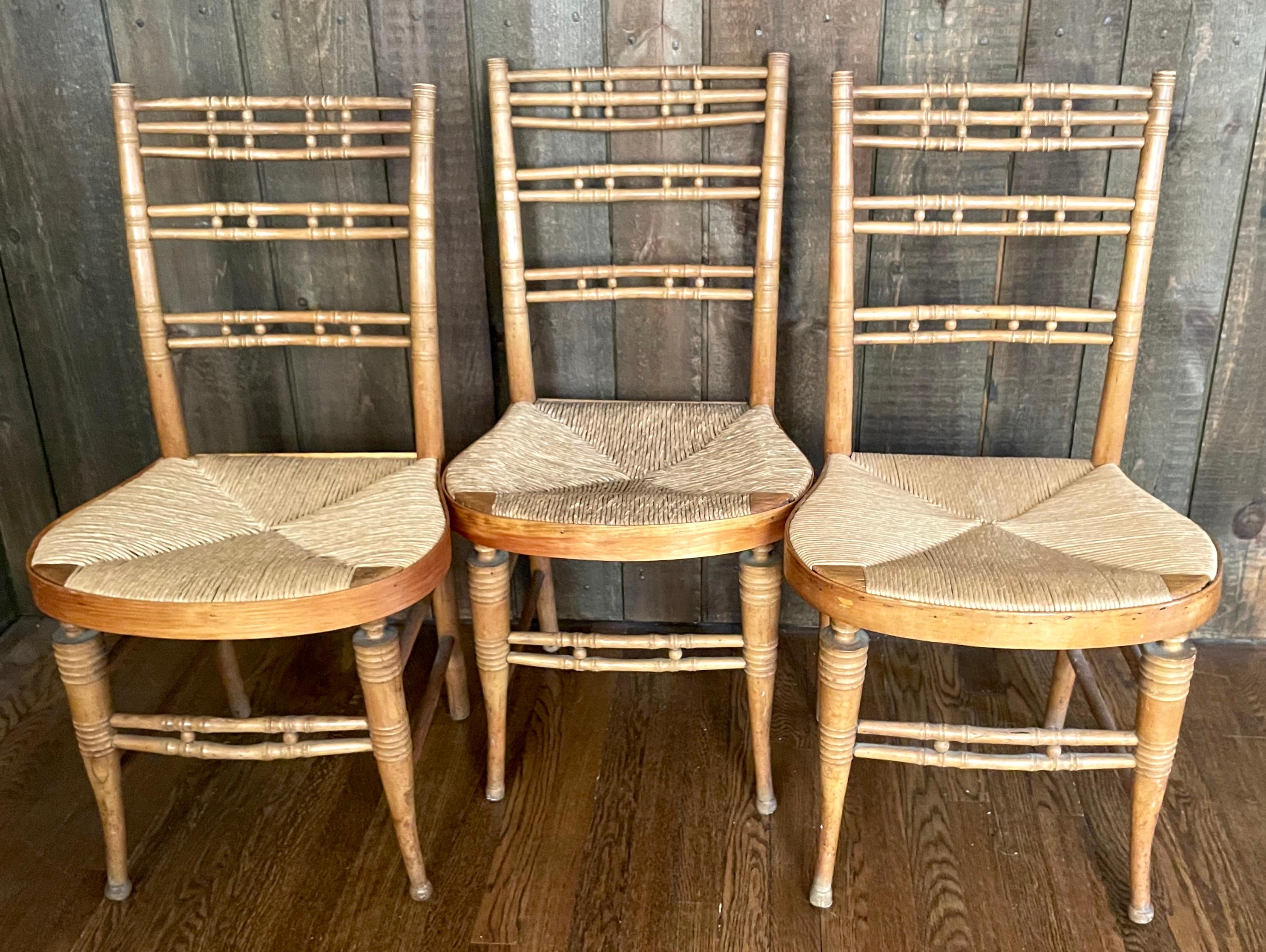 Hand-Crafted Set of Five American Turned Wood Rush Chairs For Sale