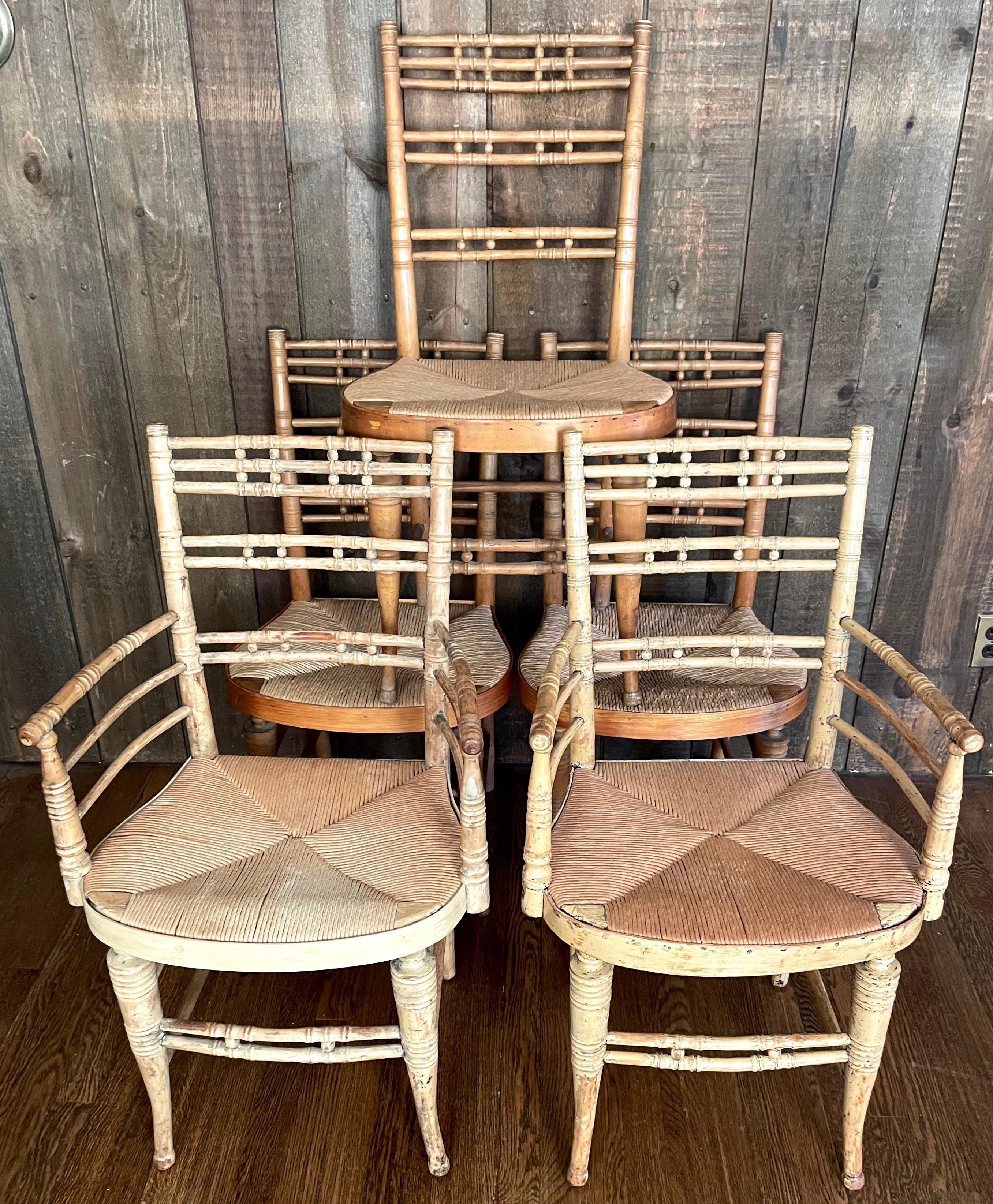 Jonc Ensemble de cinq chaises américaines en jonc de bois tourné   en vente