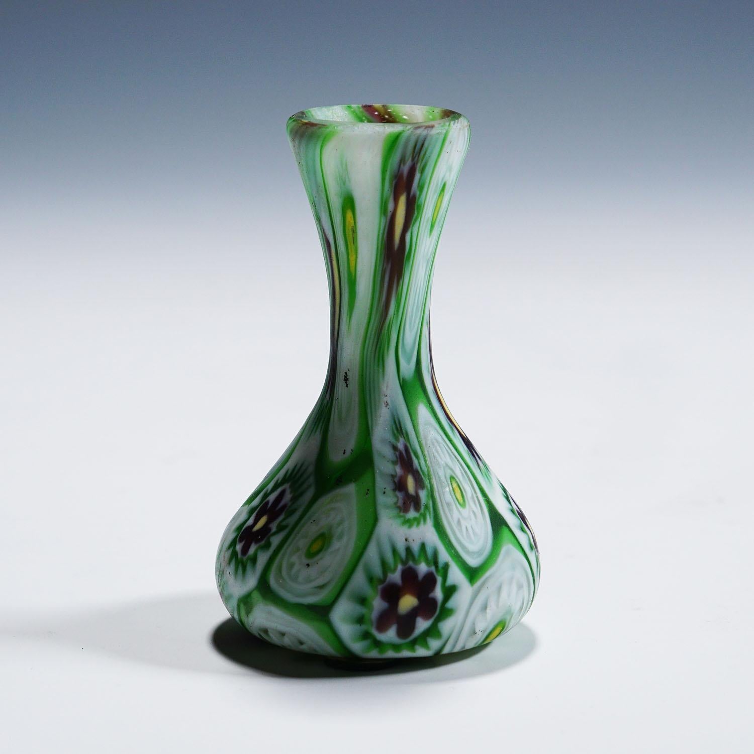 italien Ensemble de cinq vases Murrine anciens de Fratelli Toso, Murano en vente