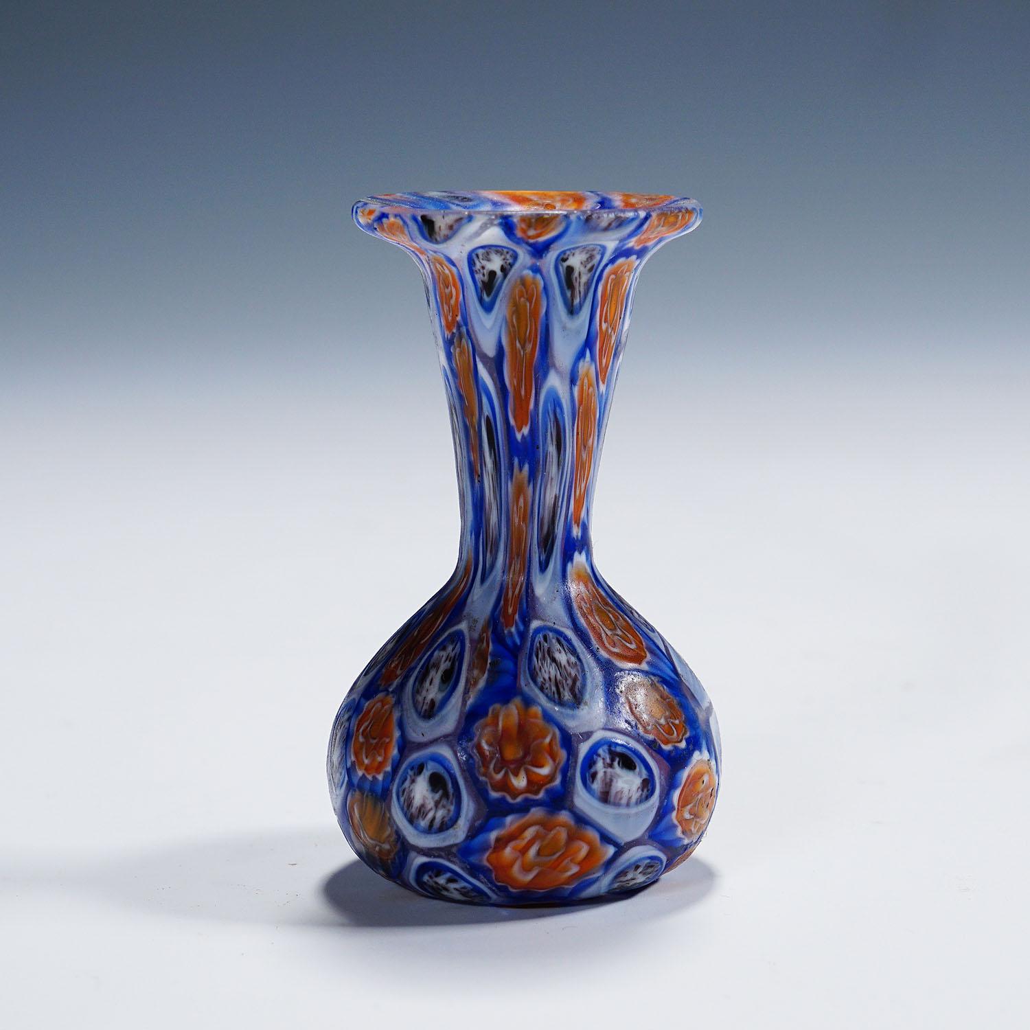 Satz von fünf antiken Murrine-Vasen von Fratelli Toso, Murano (Handgefertigt) im Angebot